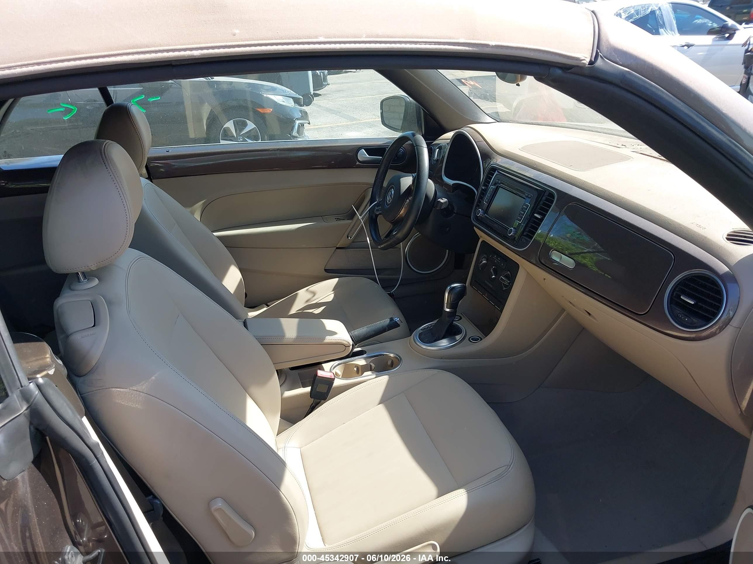 2014 Volkswagen Beetle 1.8t Brown vin: 3VW517ATXEM818390