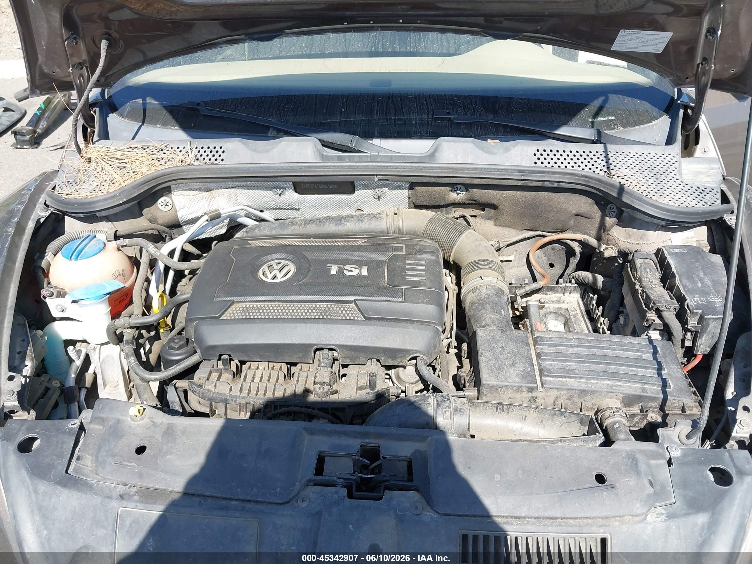 2014 Volkswagen Beetle 1.8t Brown vin: 3VW517ATXEM818390