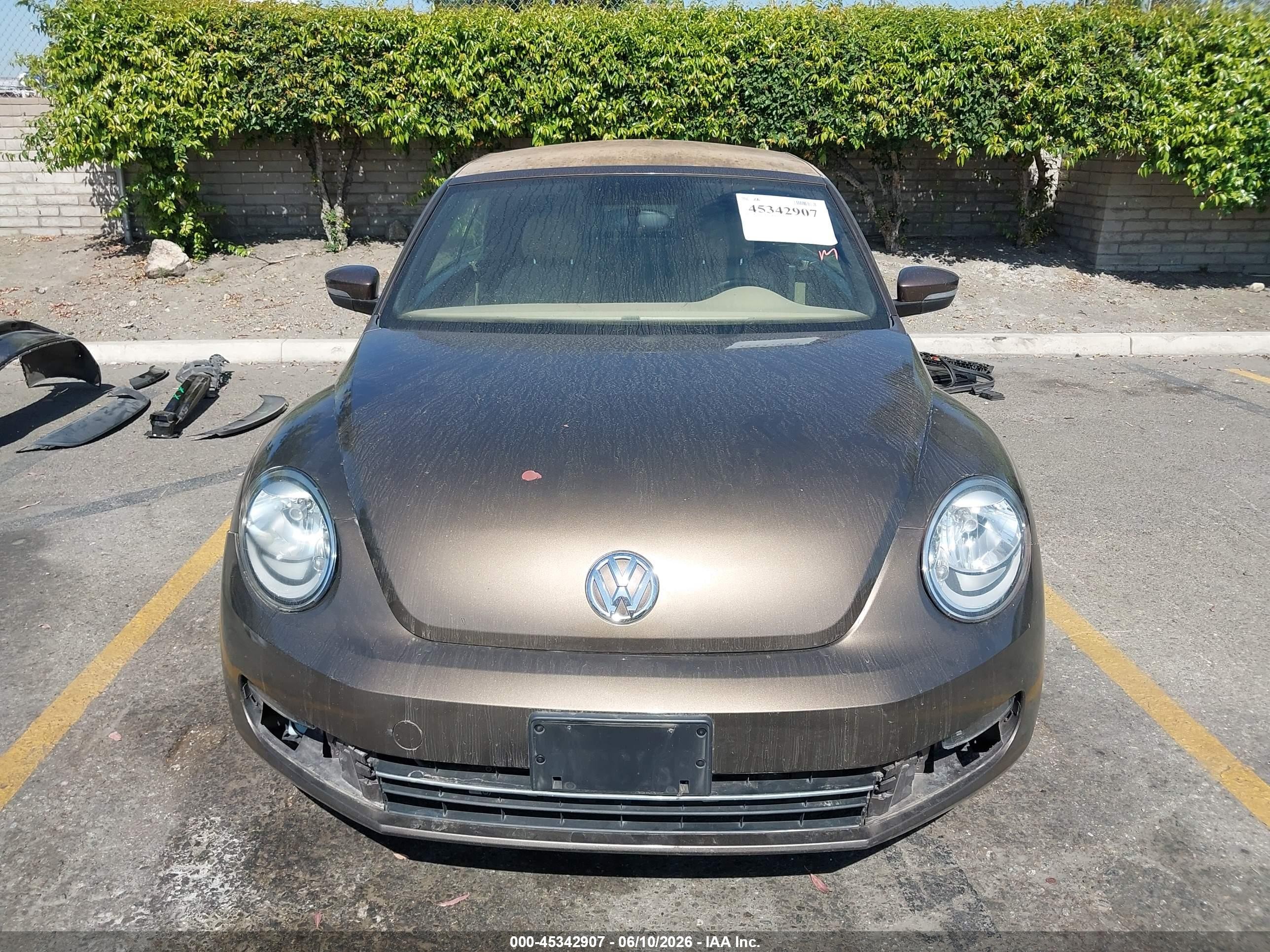 2014 Volkswagen Beetle 1.8t Brown vin: 3VW517ATXEM818390