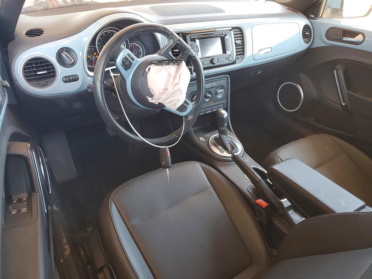 2015 Volkswagen Beetle 1.8t Blue vin: 3VW517ATXFM800425