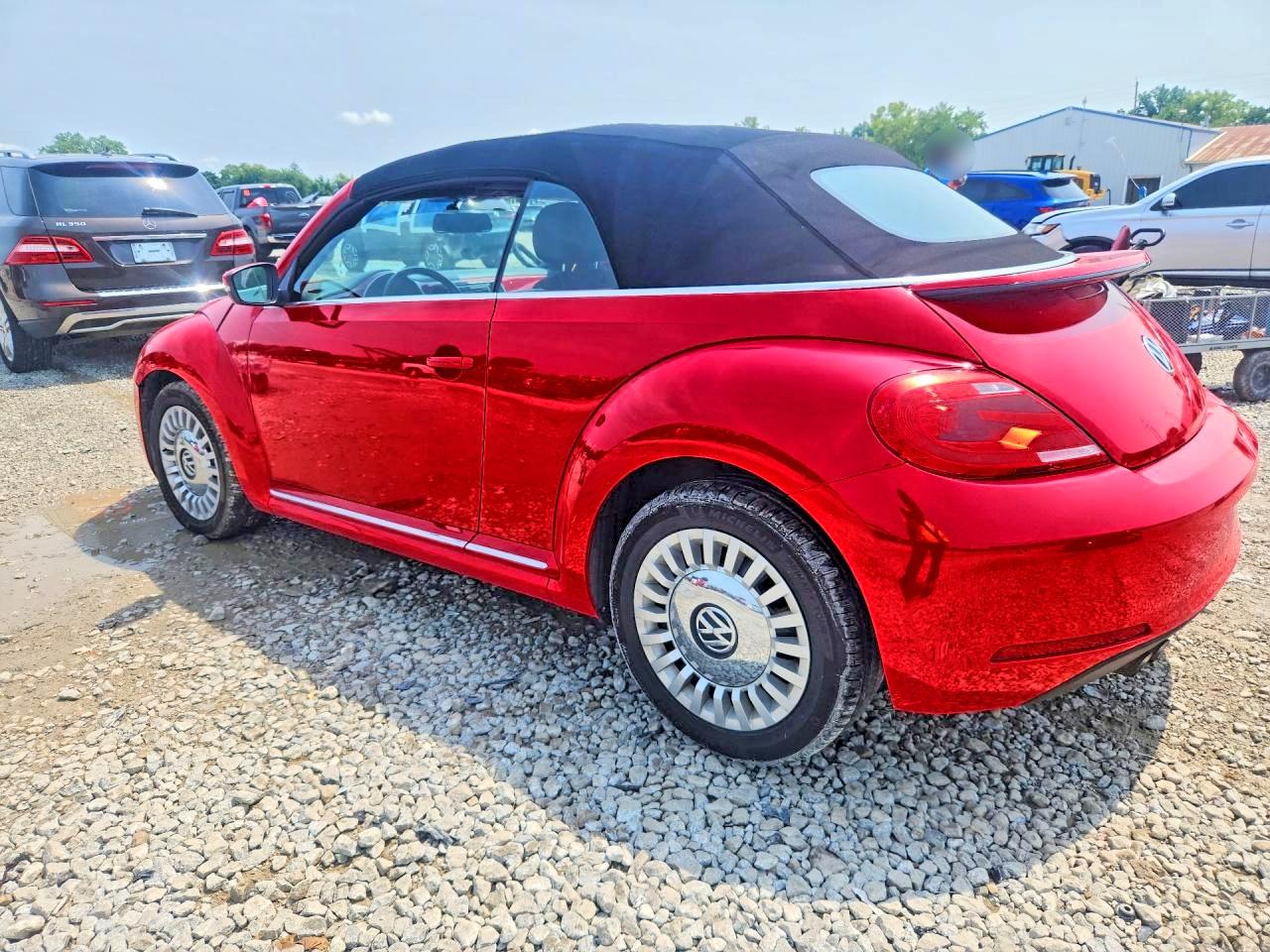 2015 Volkswagen Beetle 1.8t Red vin: 3VW517ATXFM800828