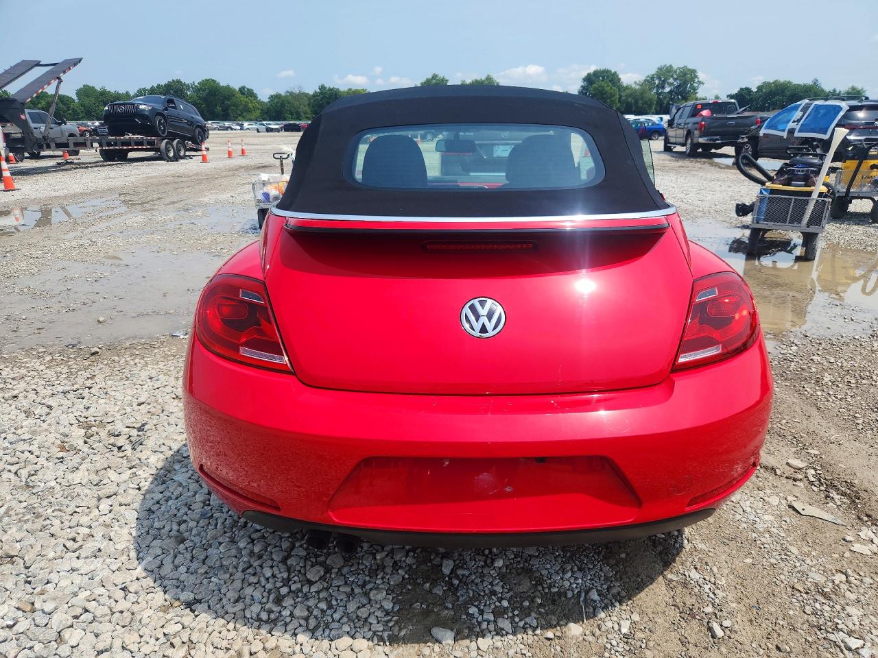 2015 Volkswagen Beetle 1.8t Red vin: 3VW517ATXFM800828