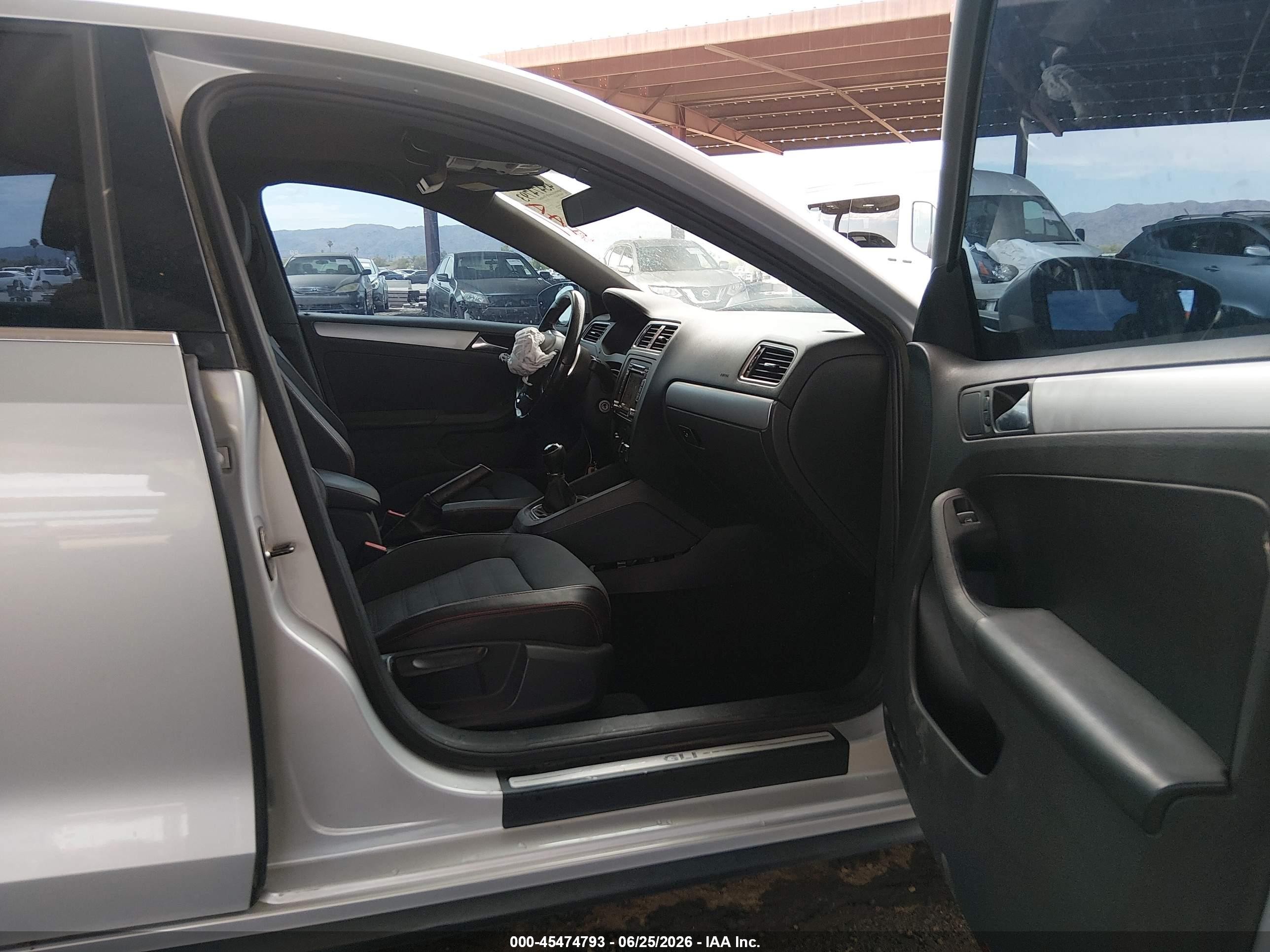 2012 Volkswagen Jetta Gli Silver vin: 3VW567AJ0CM460097