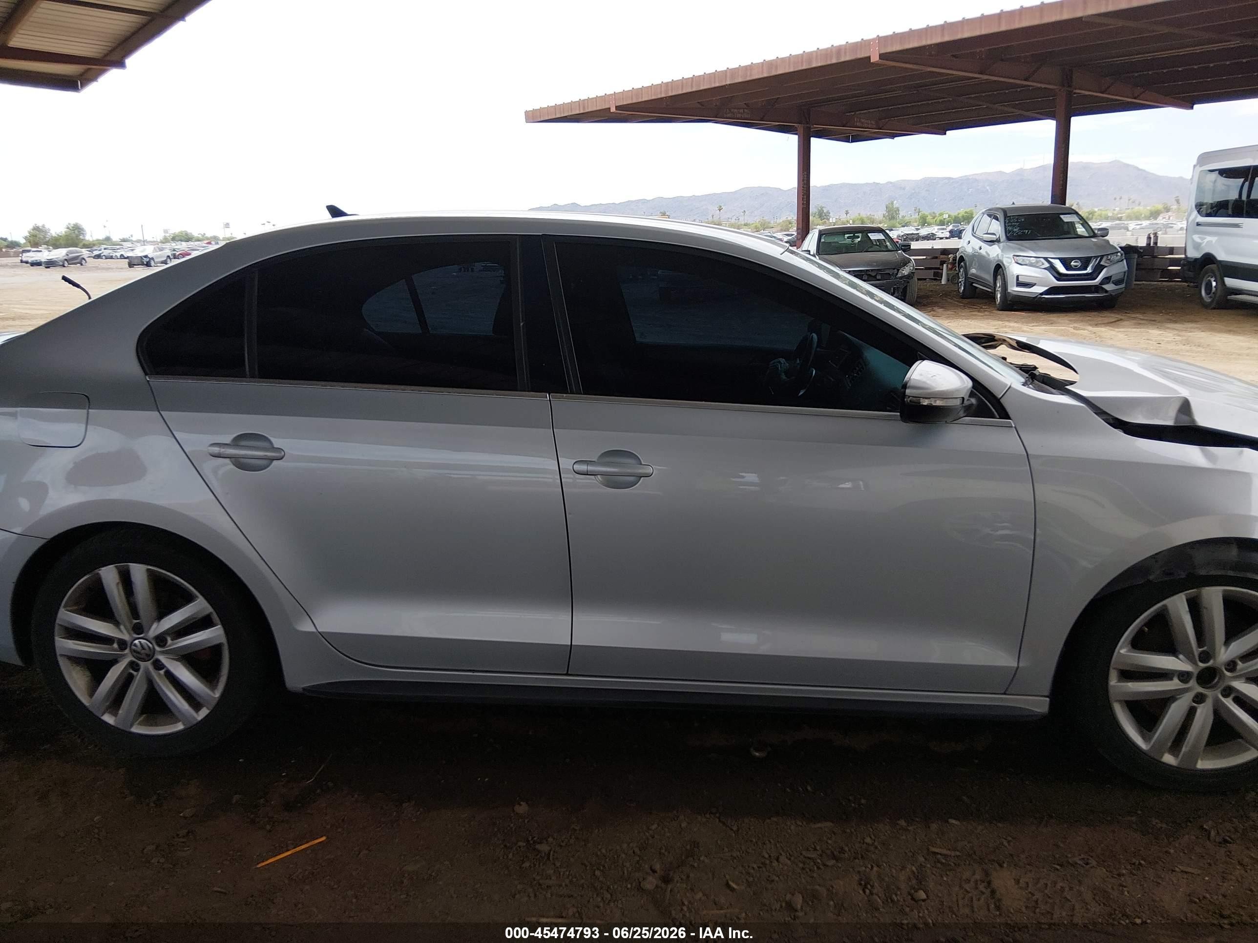 2012 Volkswagen Jetta Gli Silver vin: 3VW567AJ0CM460097
