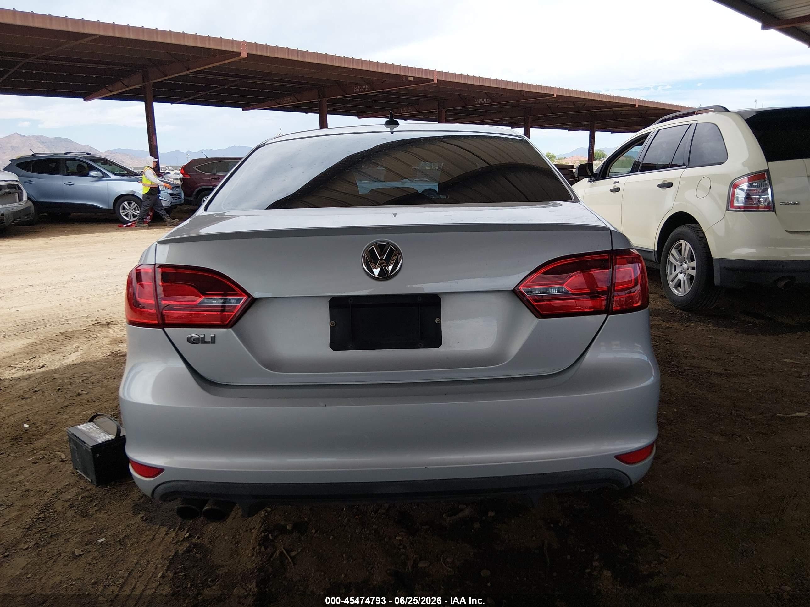 2012 Volkswagen Jetta Gli Silver vin: 3VW567AJ0CM460097