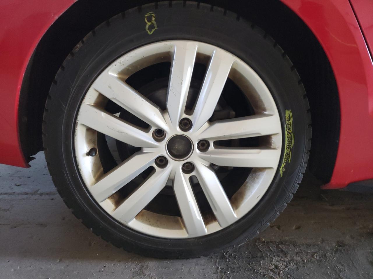 2013 Volkswagen Jetta Gli Red vin: 3VW567AJ0DM214152 Damage: Right Rear Wheel, Curb Rash, 2 To 3 Inches