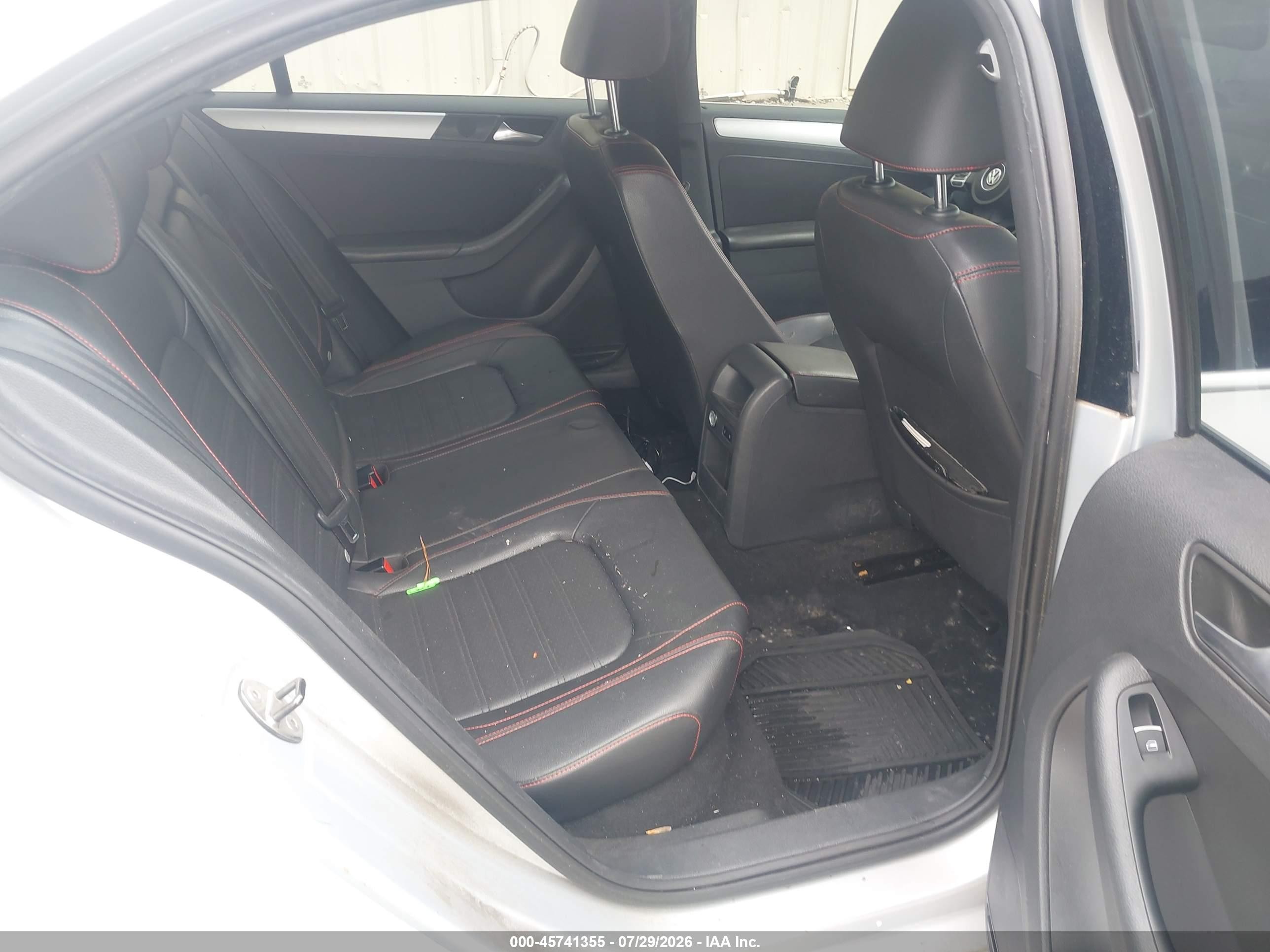2013 Volkswagen Jetta Gli Autobahn Silver vin: 3VW567AJ0DM232392