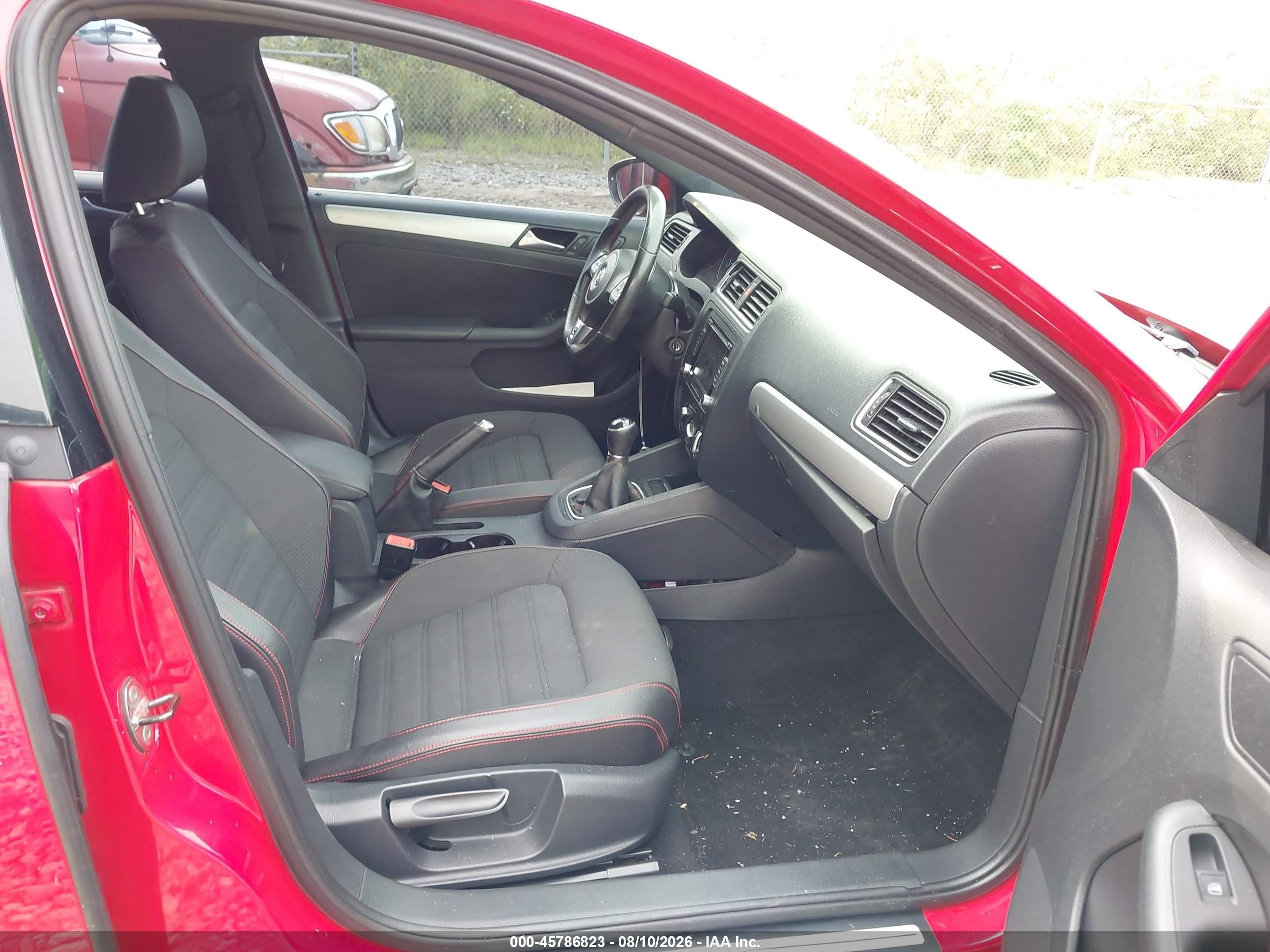 2012 Volkswagen Jetta Gli Красный vin: 3VW567AJ4CM460121
