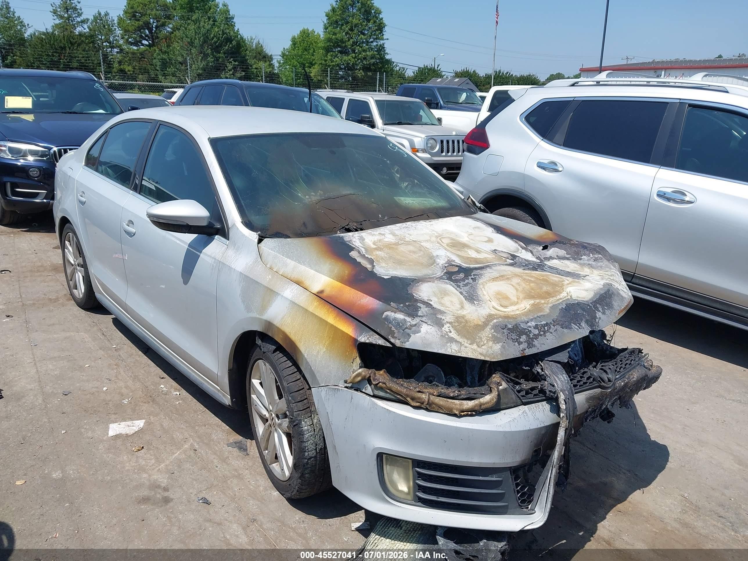 3VW567AJ7CM451297
