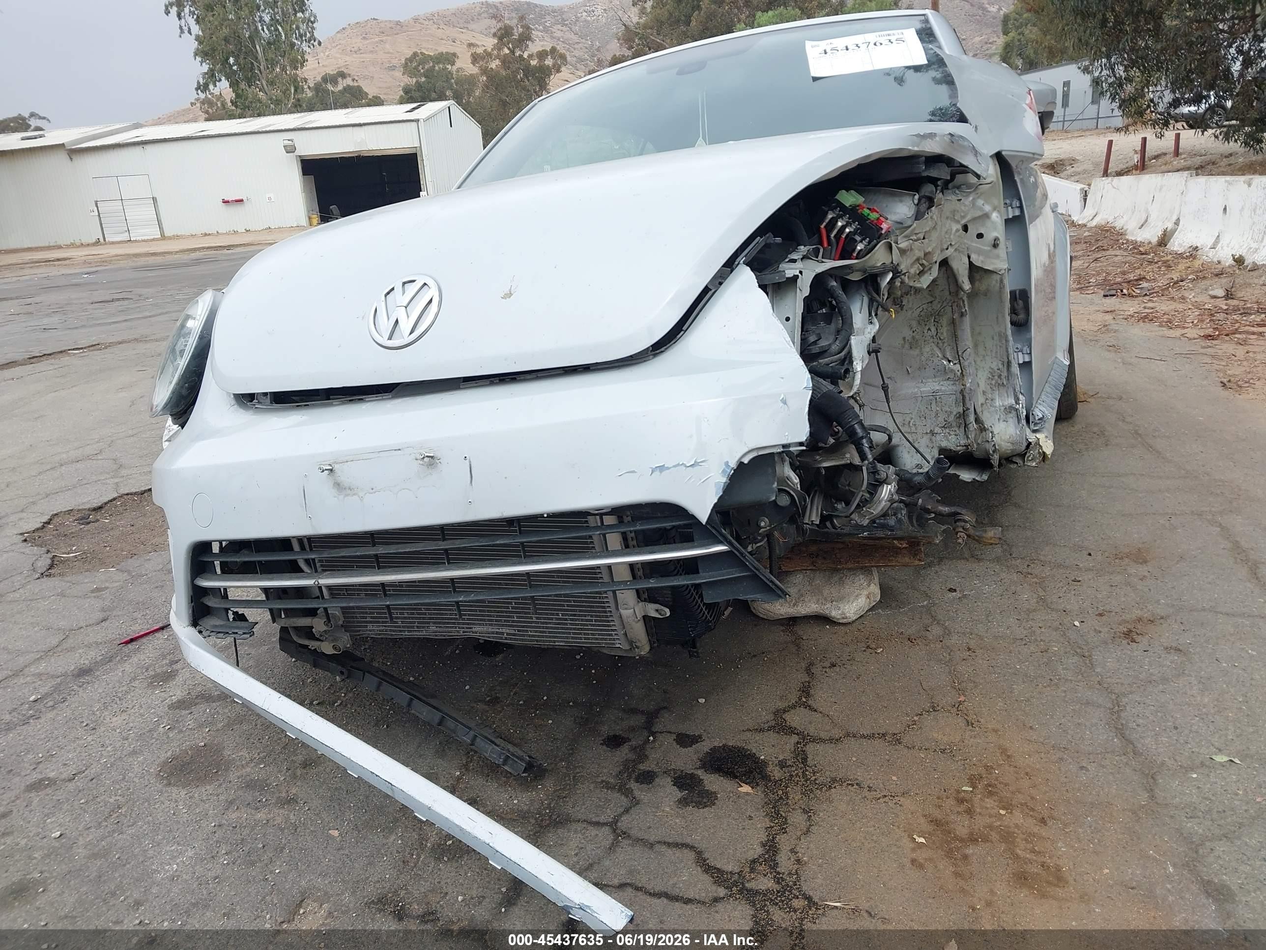 2018 Volkswagen Beetle Серый vin: 3VW5DAAT2JM518115