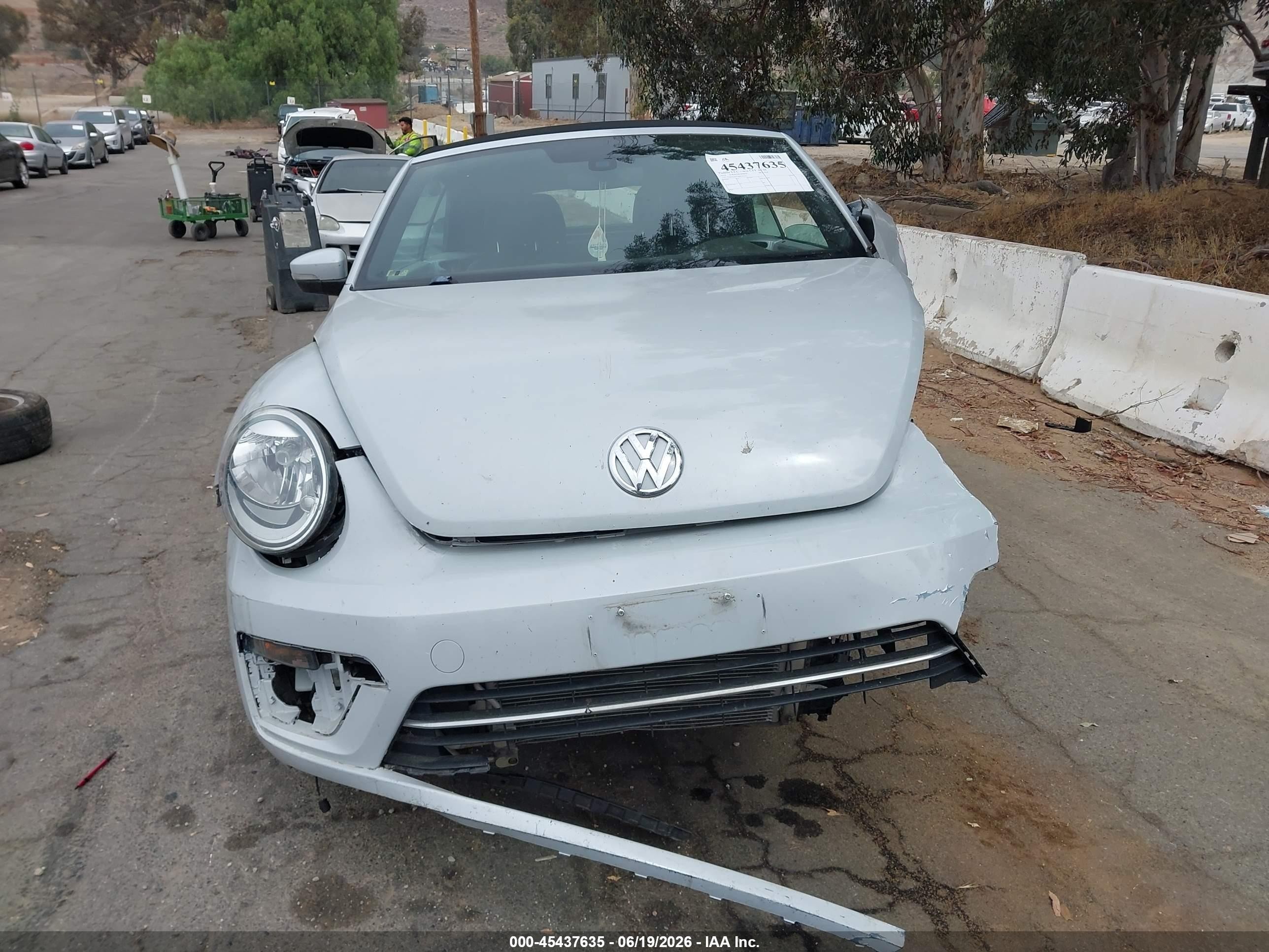 2018 Volkswagen Beetle Серый vin: 3VW5DAAT2JM518115