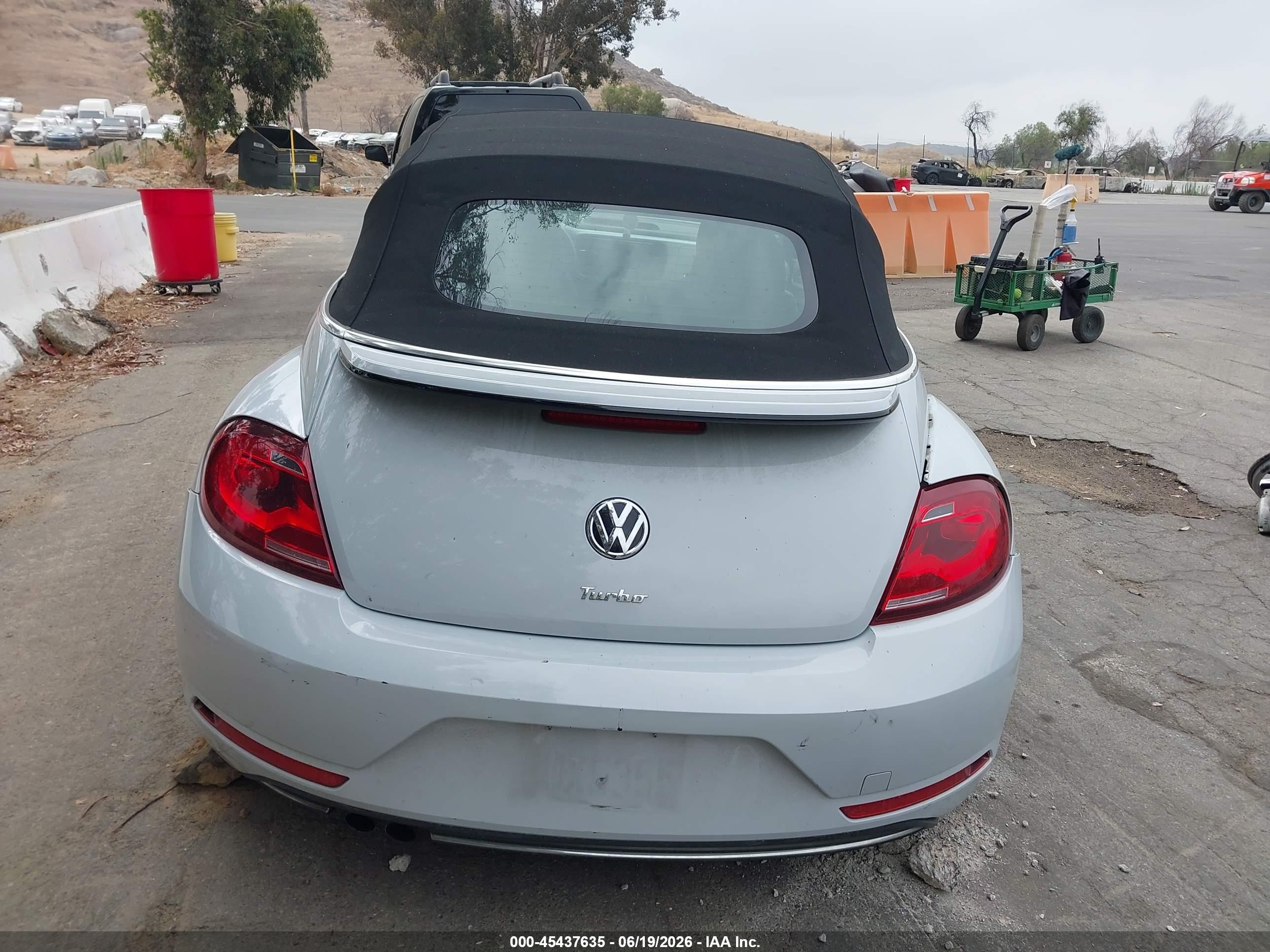 2018 Volkswagen Beetle Серый vin: 3VW5DAAT2JM518115