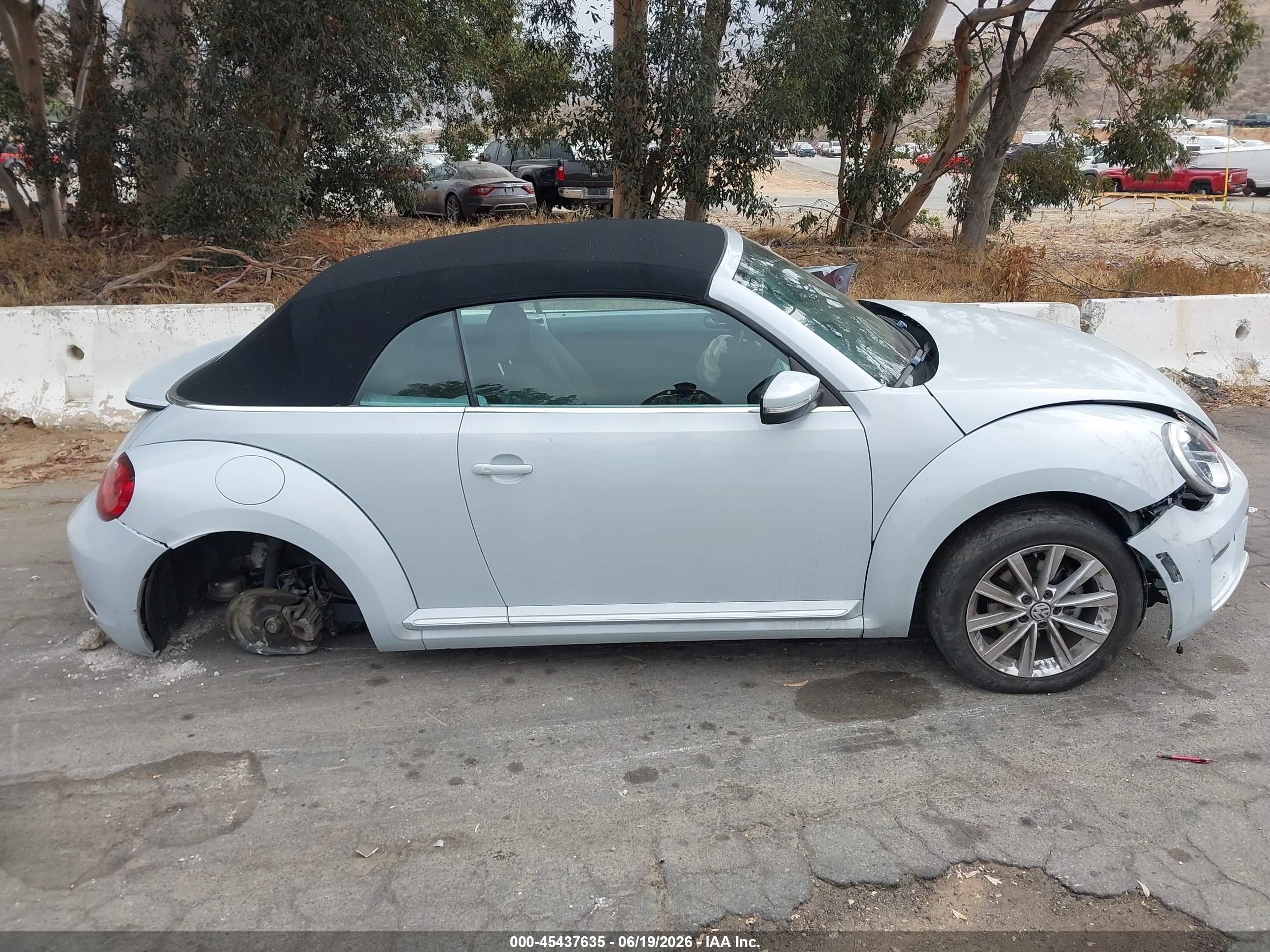 2018 Volkswagen Beetle Серый vin: 3VW5DAAT2JM518115
