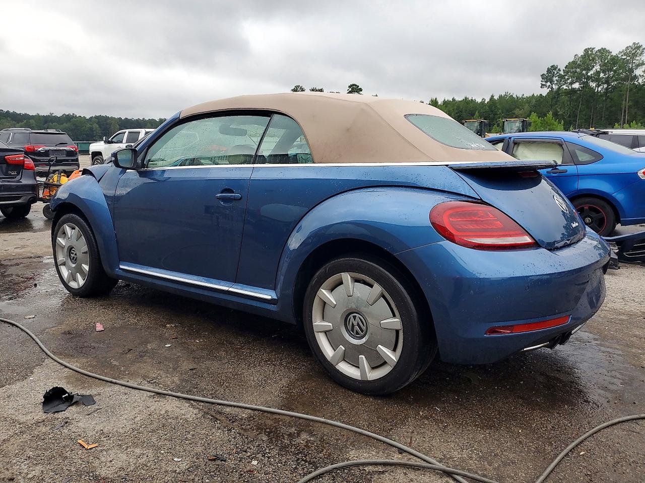 2018 Volkswagen Beetle S Blue vin: 3VW5DAAT4JM518178