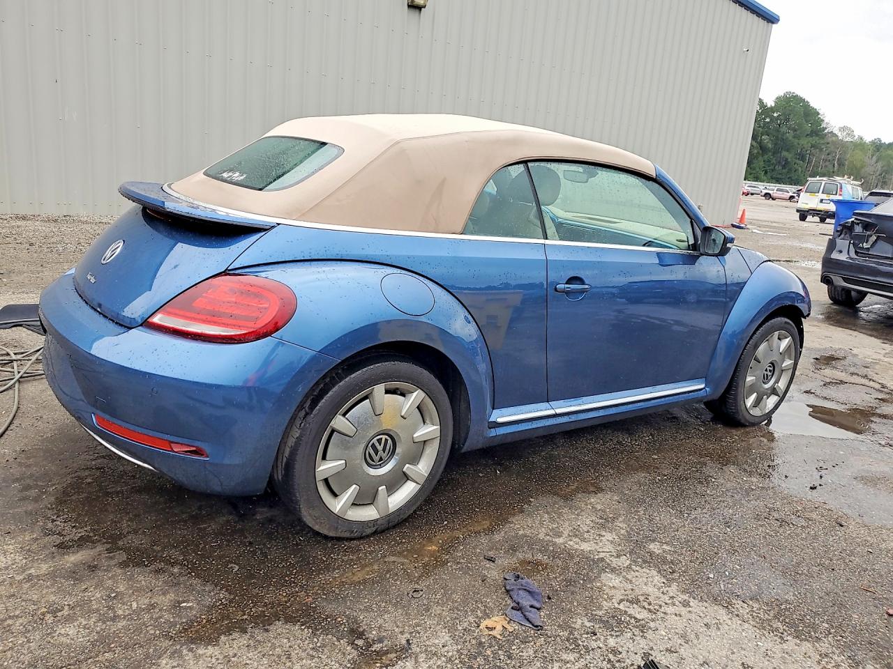 2018 Volkswagen Beetle S Blue vin: 3VW5DAAT4JM518178