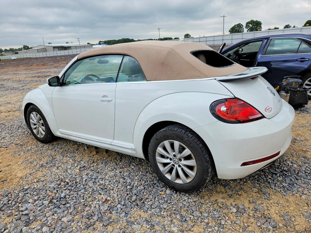 2019 Volkswagen Beetle S White vin: 3VW5DAAT4KM506887