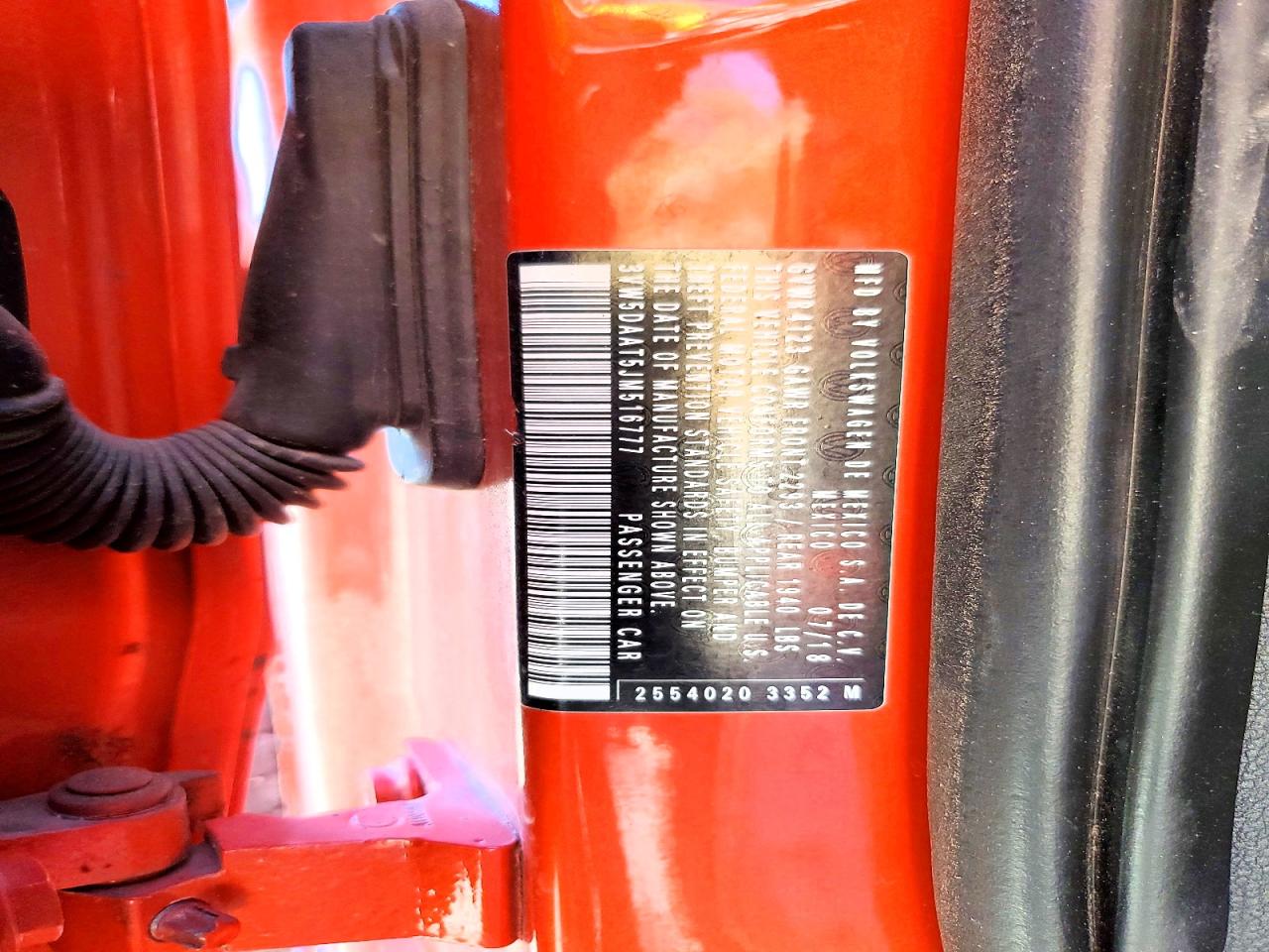 2018 Volkswagen Beetle S Orange vin: 3VW5DAAT5JM516777