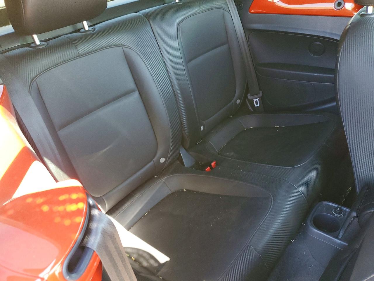 2018 Volkswagen Beetle S Orange vin: 3VW5DAAT5JM516777
