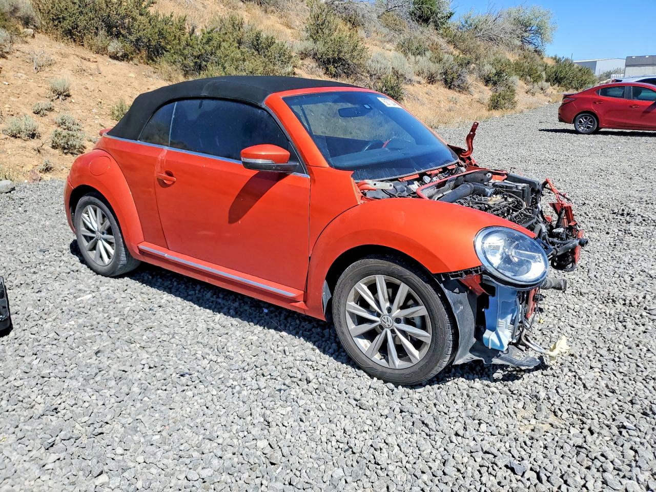2018 Volkswagen Beetle S Orange vin: 3VW5DAAT5JM516777