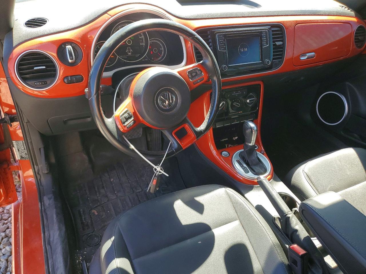 2018 Volkswagen Beetle S Orange vin: 3VW5DAAT5JM516777