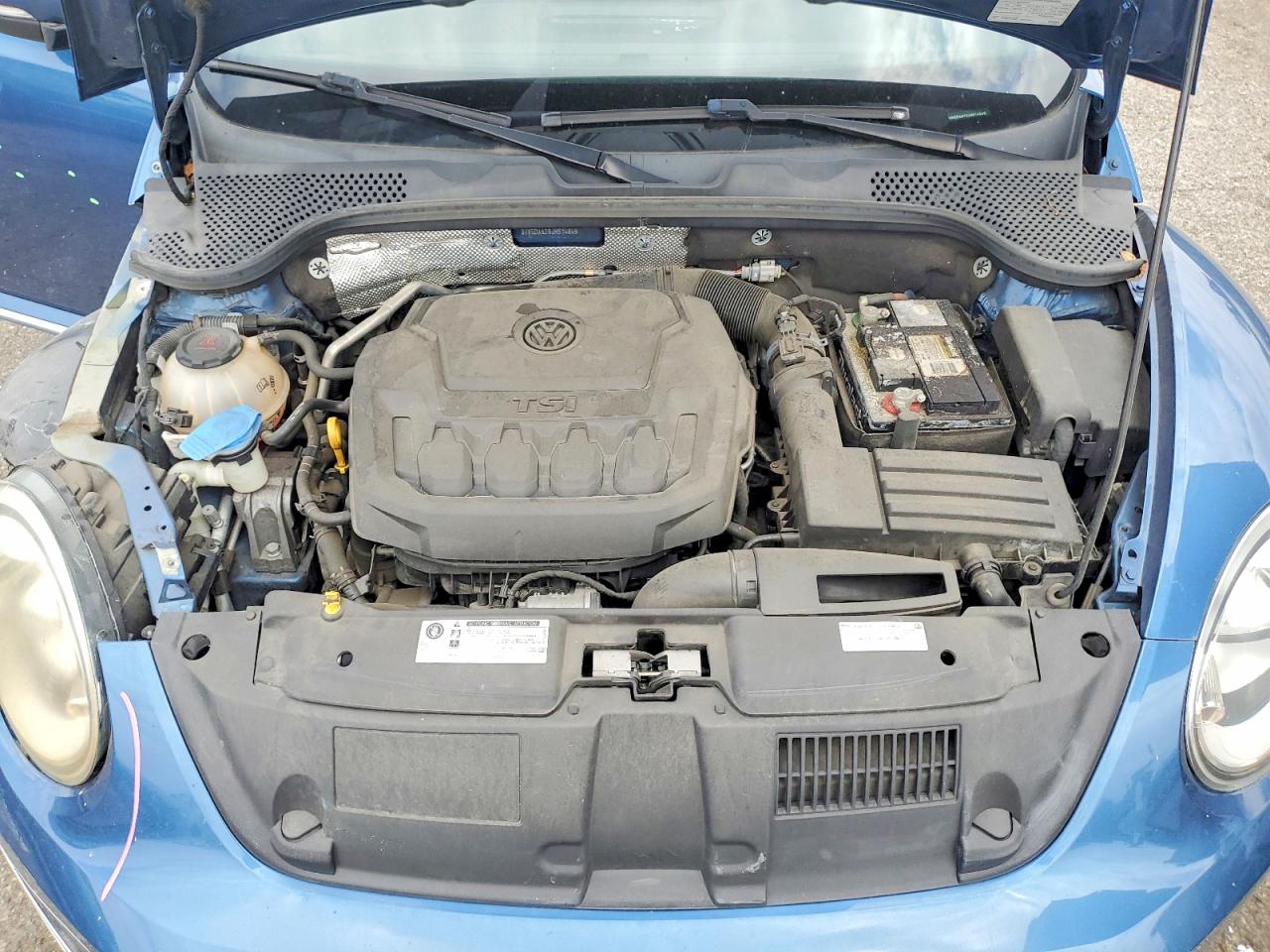 2018 Volkswagen Beetle S Blue vin: 3VW5DAAT9JM514949