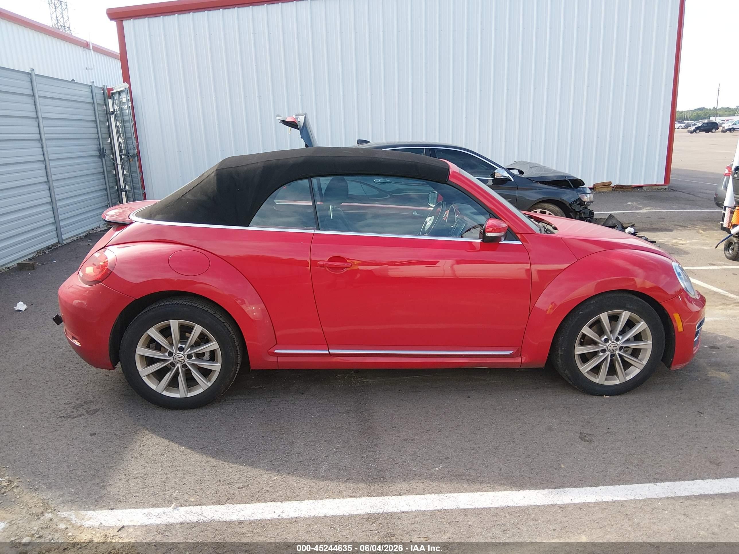 2018 Volkswagen Beetle 2.0t Coast/2.0t S/2.0t Se Red vin: 3VW5DAAT9JM517138