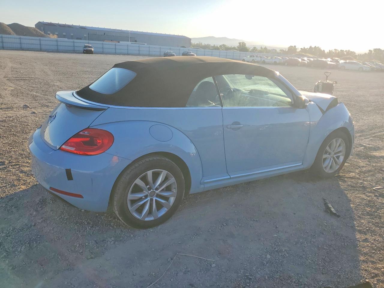 2014 Volkswagen Beetle Blue vin: 3VW5L7AT1EM823505