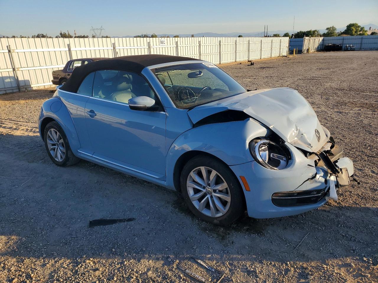 2014 Volkswagen Beetle Blue vin: 3VW5L7AT1EM823505