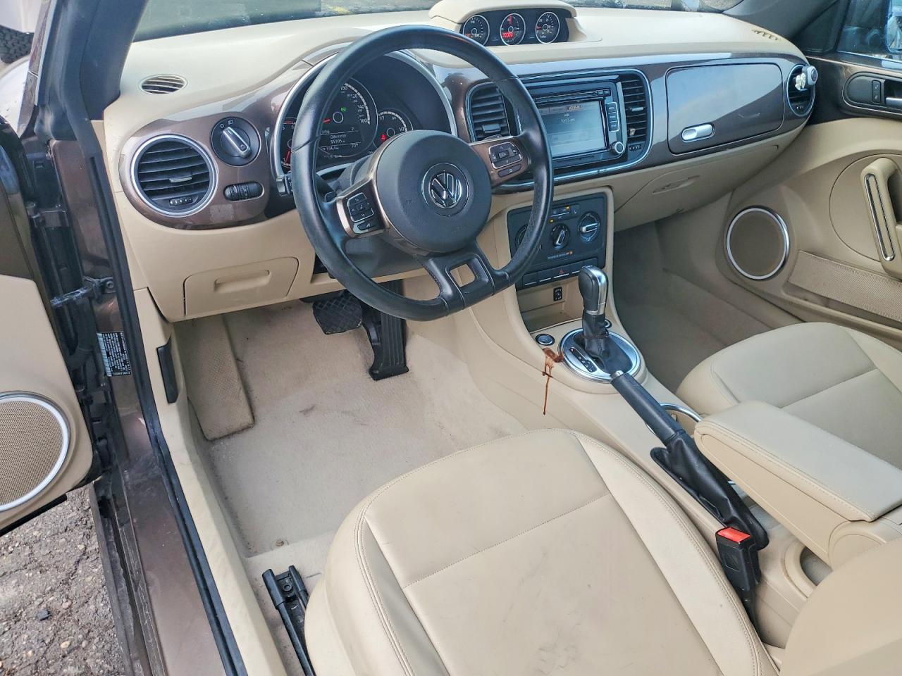 2013 Volkswagen Beetle Tan vin: 3VW5L7AT7DM831347