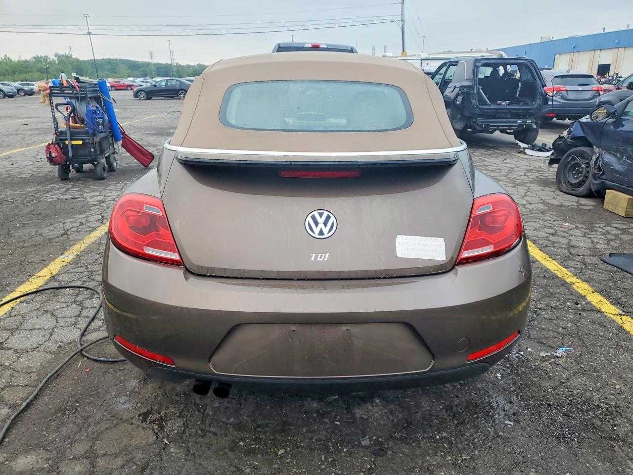 2013 Volkswagen Beetle Tan vin: 3VW5L7AT7DM831347