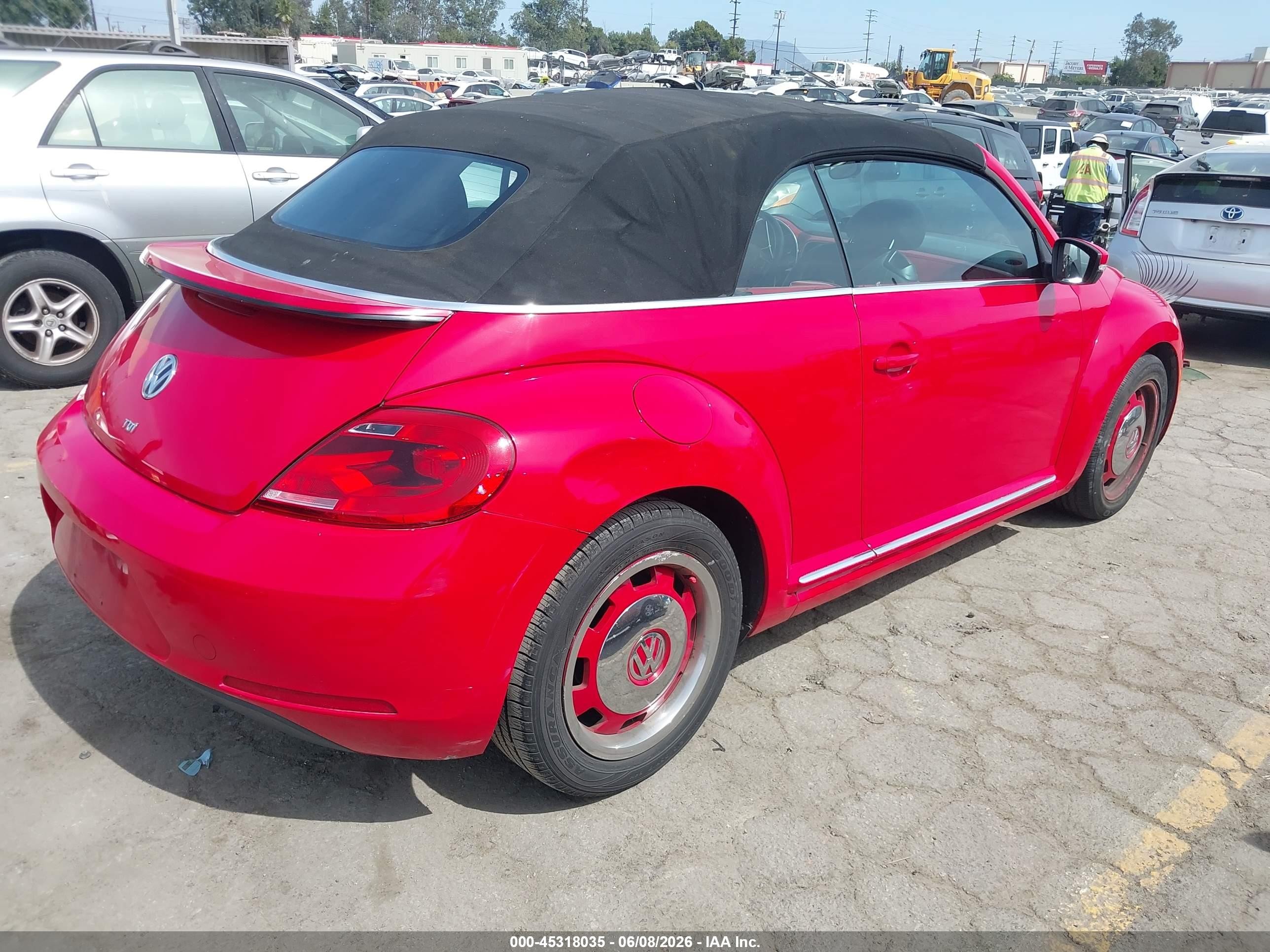 2013 Volkswagen Beetle 2.0l Tdi Red vin: 3VW5L7ATXDM817751