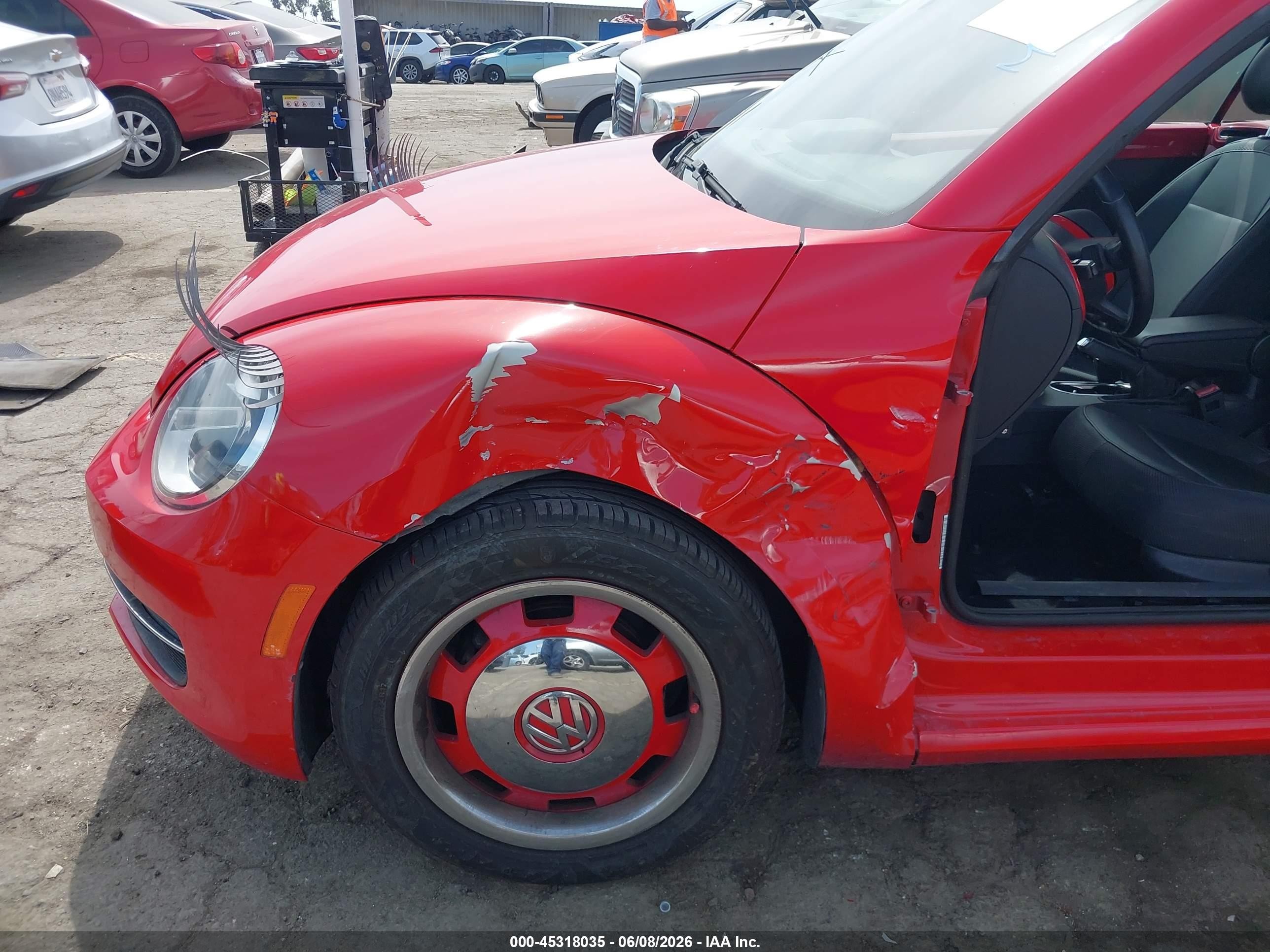 2013 Volkswagen Beetle 2.0l Tdi Red vin: 3VW5L7ATXDM817751