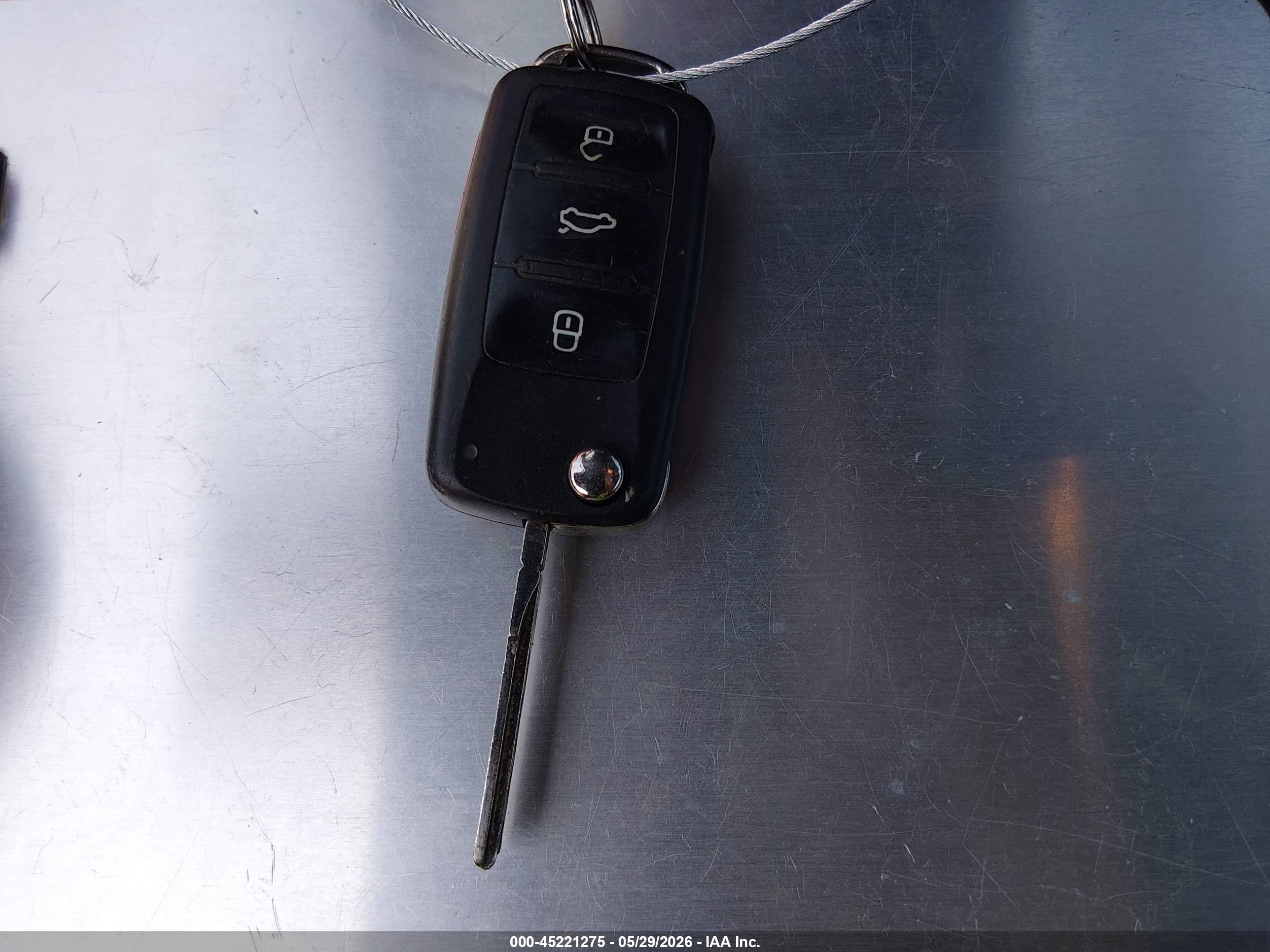 2013 Volkswagen Beetle 2.5l Red vin: 3VW5P7AT0DM816788