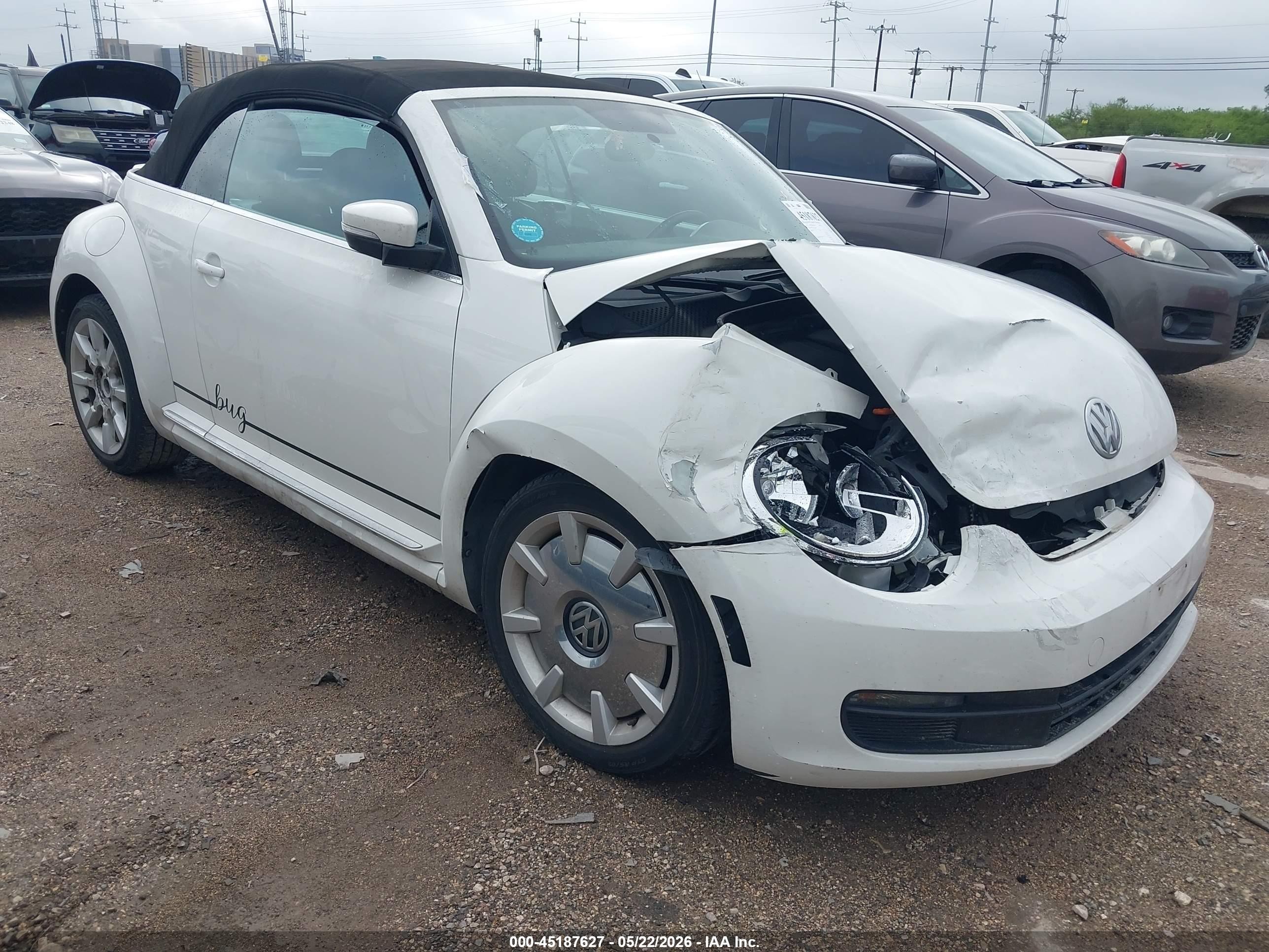 2013 Volkswagen Beetle 2.5l White vin: 3VW5P7AT1DM816590