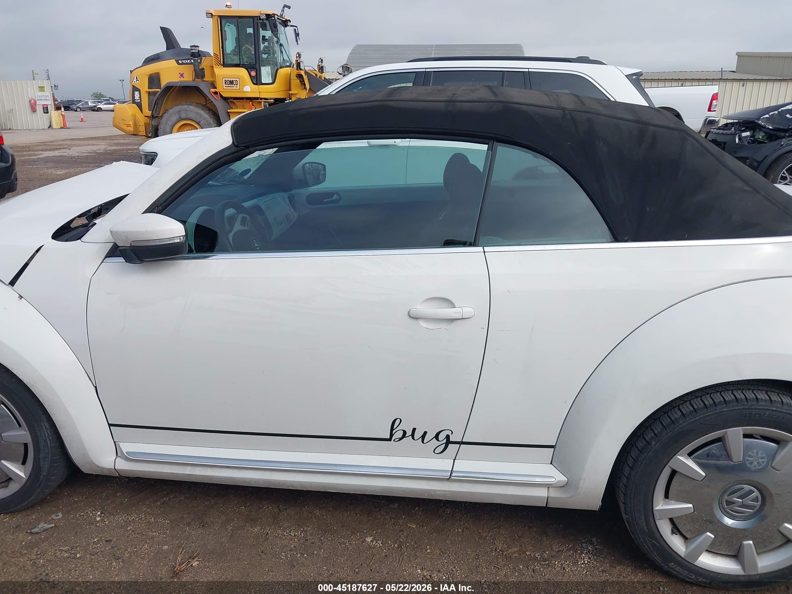 2013 Volkswagen Beetle 2.5l White vin: 3VW5P7AT1DM816590