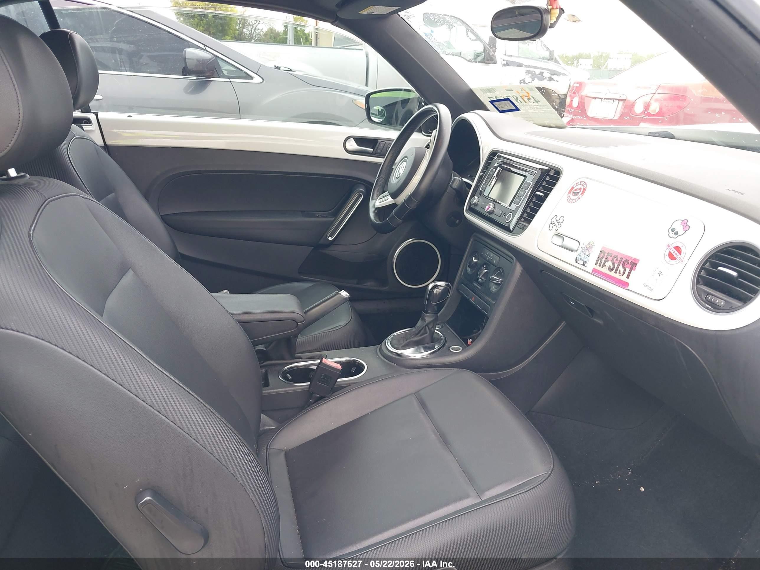 2013 Volkswagen Beetle 2.5l White vin: 3VW5P7AT1DM816590