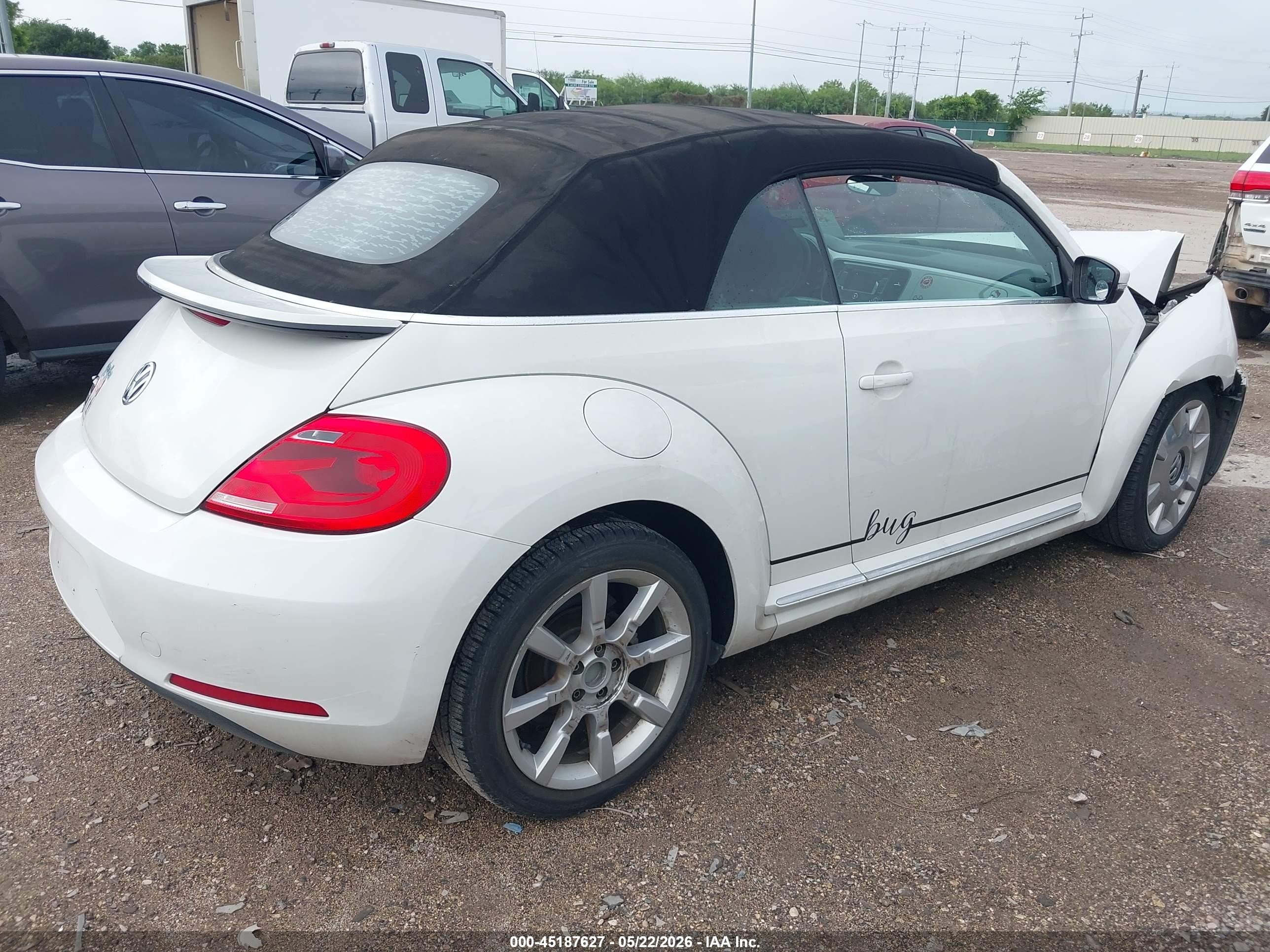 2013 Volkswagen Beetle 2.5l White vin: 3VW5P7AT1DM816590