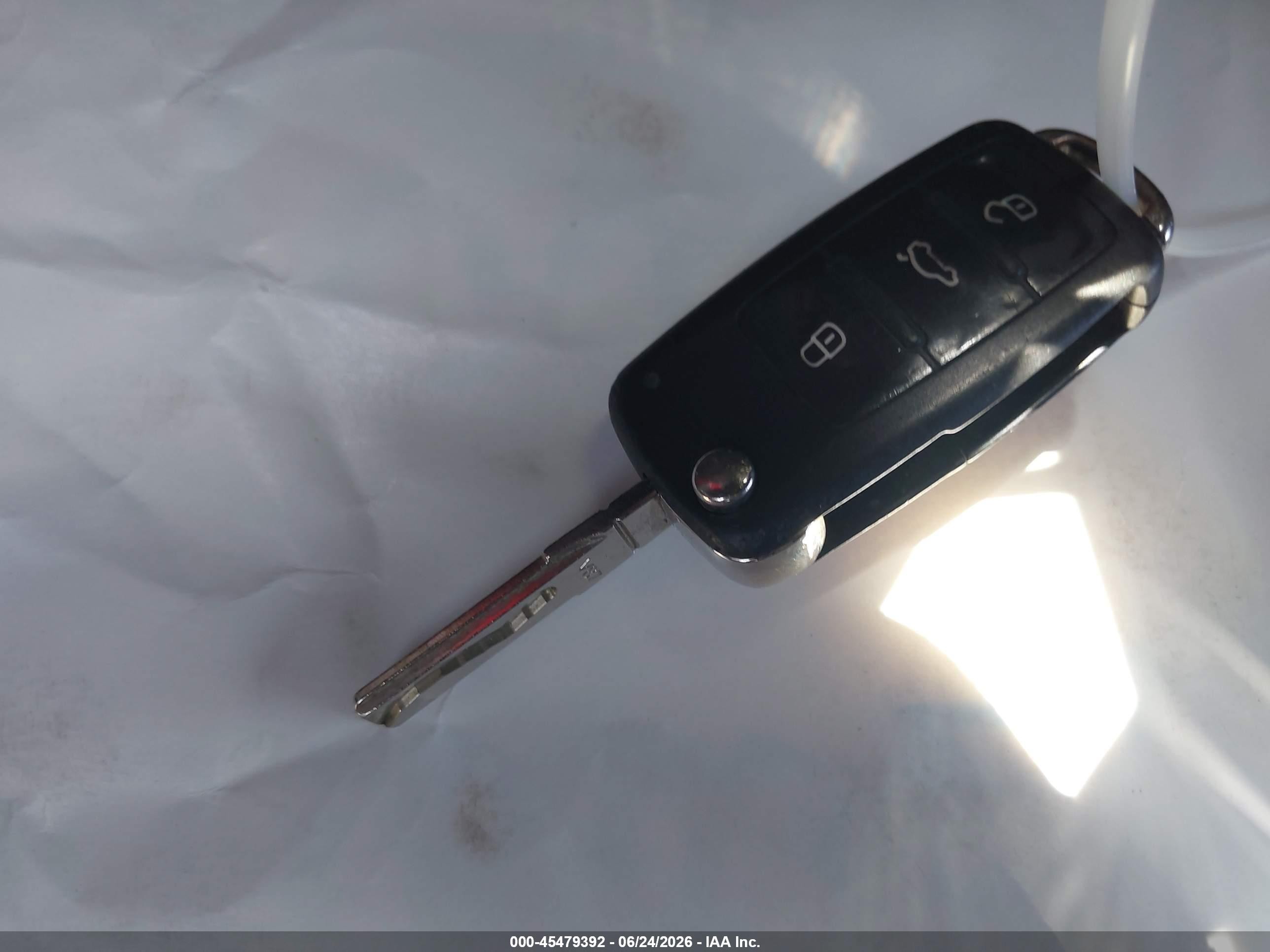 2014 Volkswagen Beetle 2.5l Red vin: 3VW5P7AT1EM805221