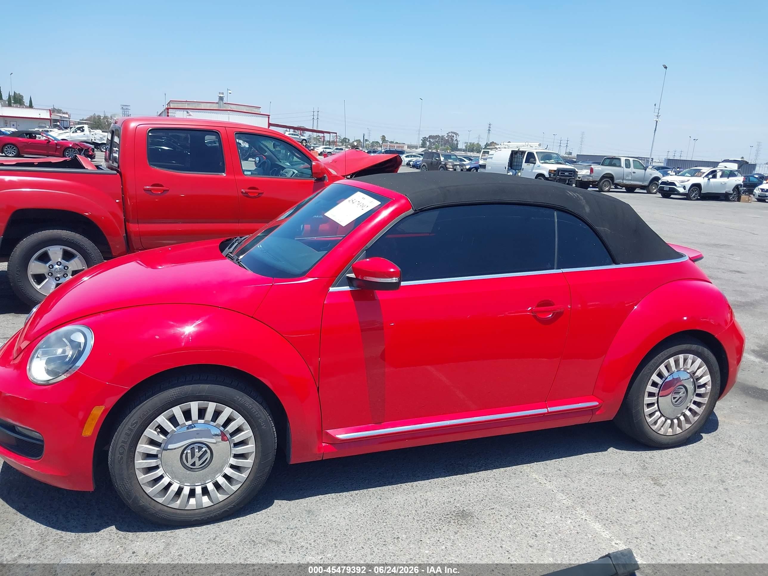 2014 Volkswagen Beetle 2.5l Red vin: 3VW5P7AT1EM805221
