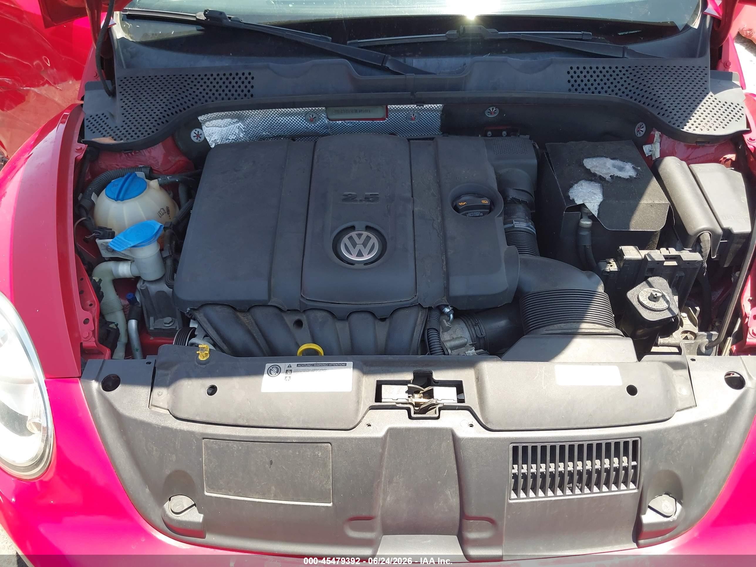2014 Volkswagen Beetle 2.5l Red vin: 3VW5P7AT1EM805221