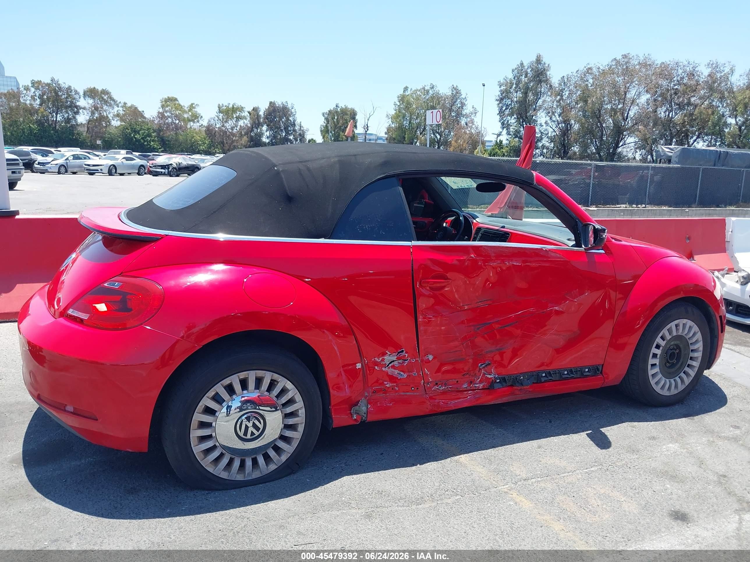 2014 Volkswagen Beetle 2.5l Red vin: 3VW5P7AT1EM805221