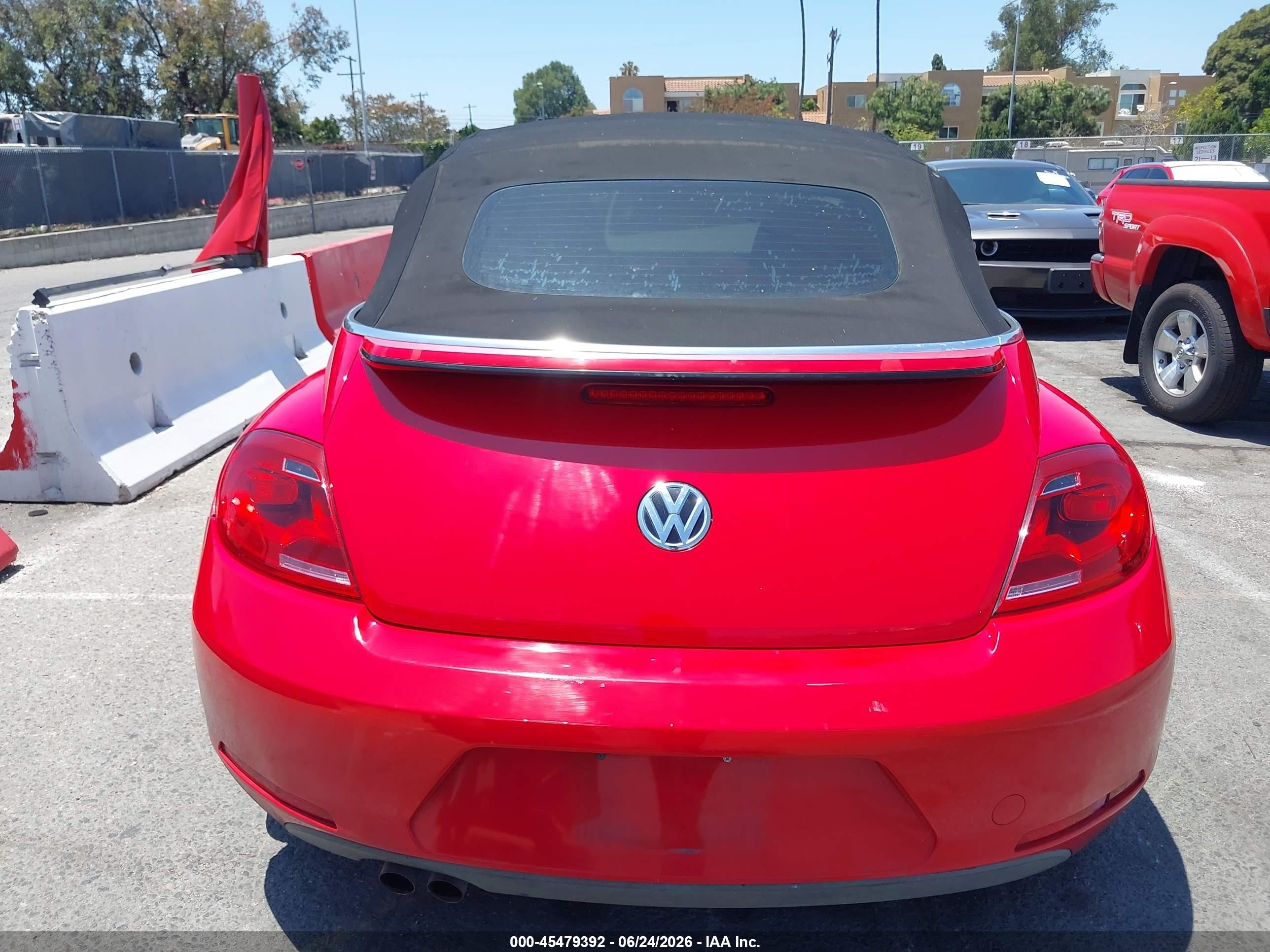 2014 Volkswagen Beetle 2.5l Red vin: 3VW5P7AT1EM805221