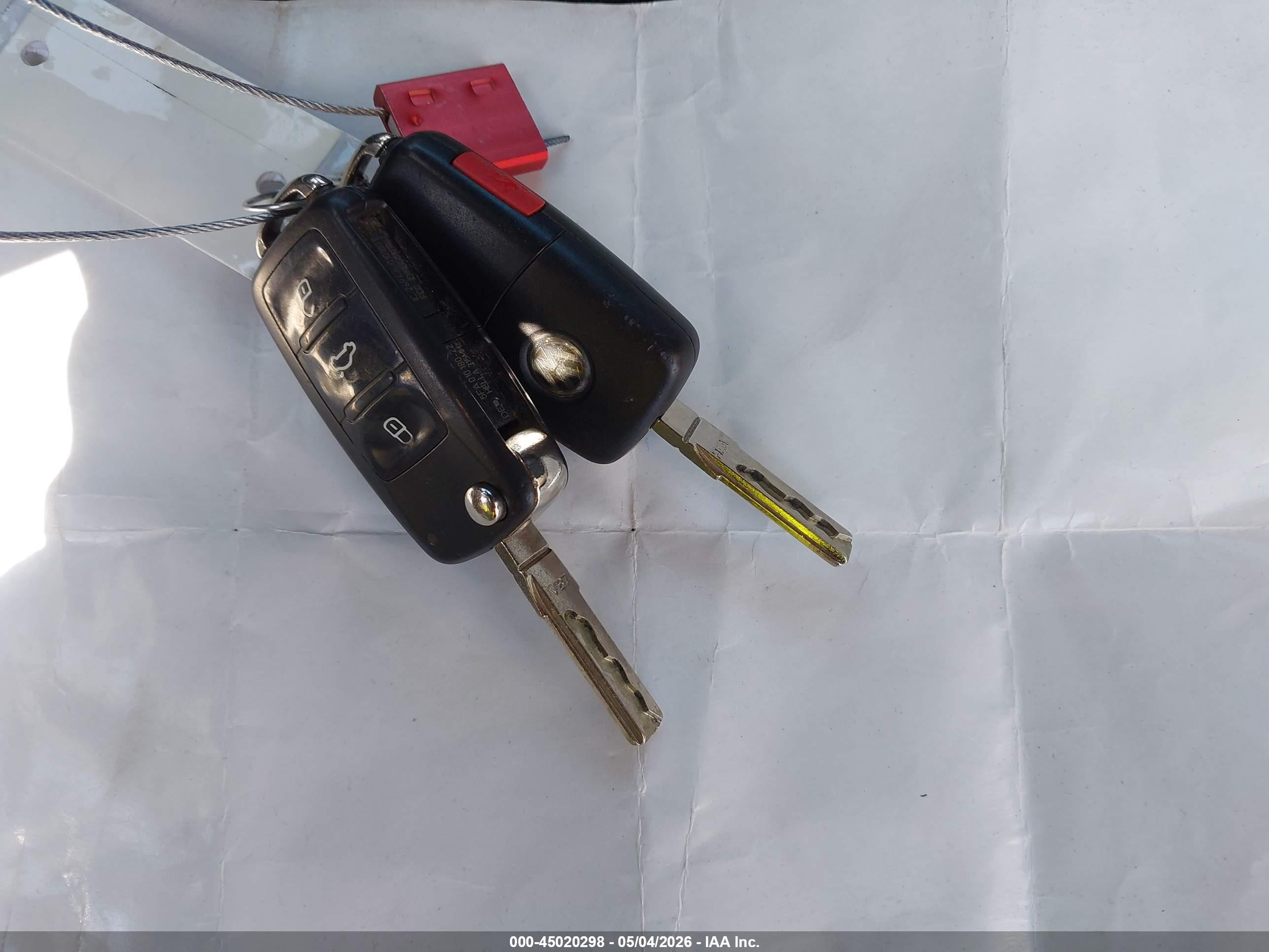 2013 Volkswagen Beetle 2.5l Бежевый vin: 3VW5P7AT2DM800480
