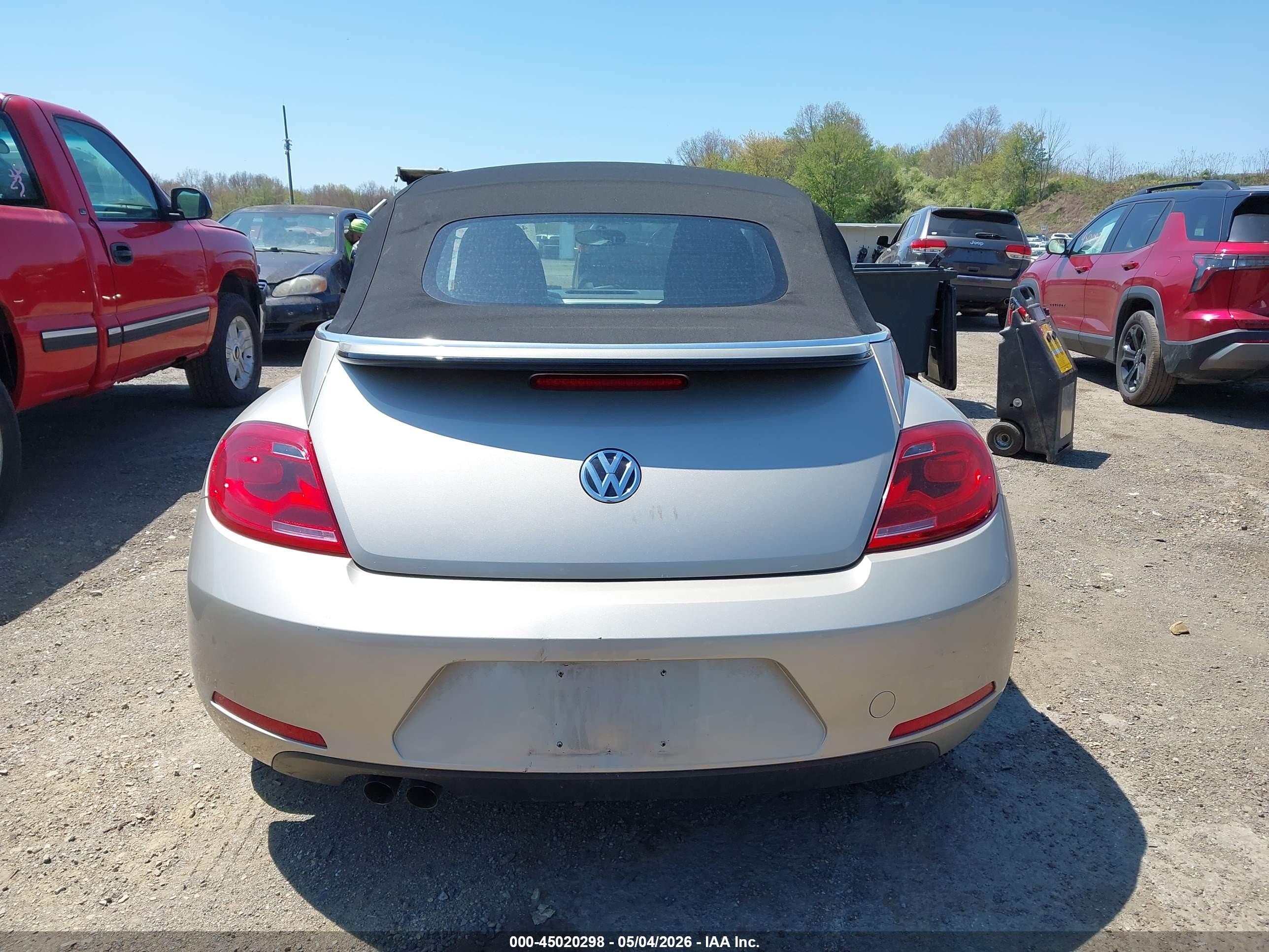 2013 Volkswagen Beetle 2.5l Бежевый vin: 3VW5P7AT2DM800480