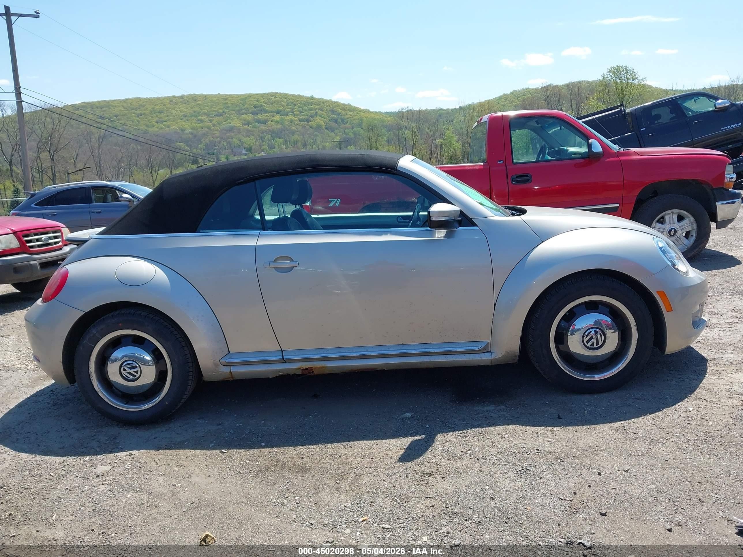 2013 Volkswagen Beetle 2.5l Бежевый vin: 3VW5P7AT2DM800480