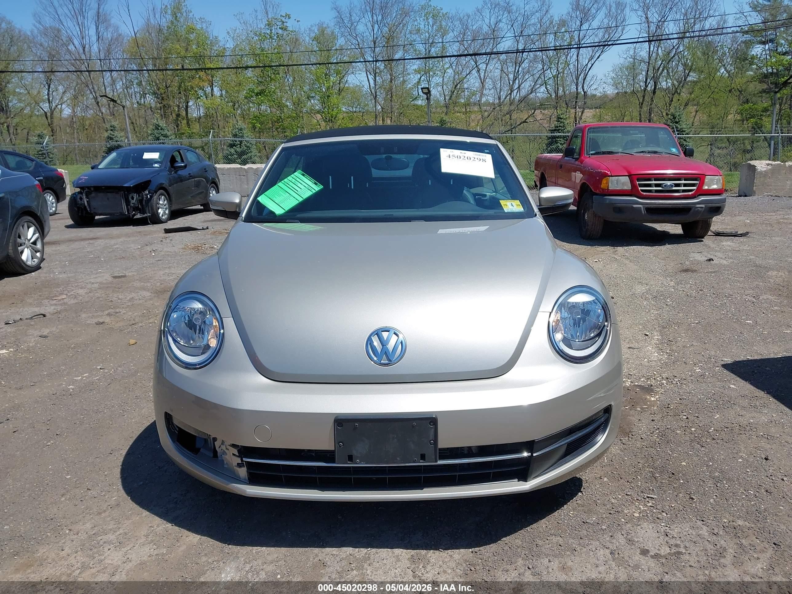 2013 Volkswagen Beetle 2.5l Бежевый vin: 3VW5P7AT2DM800480