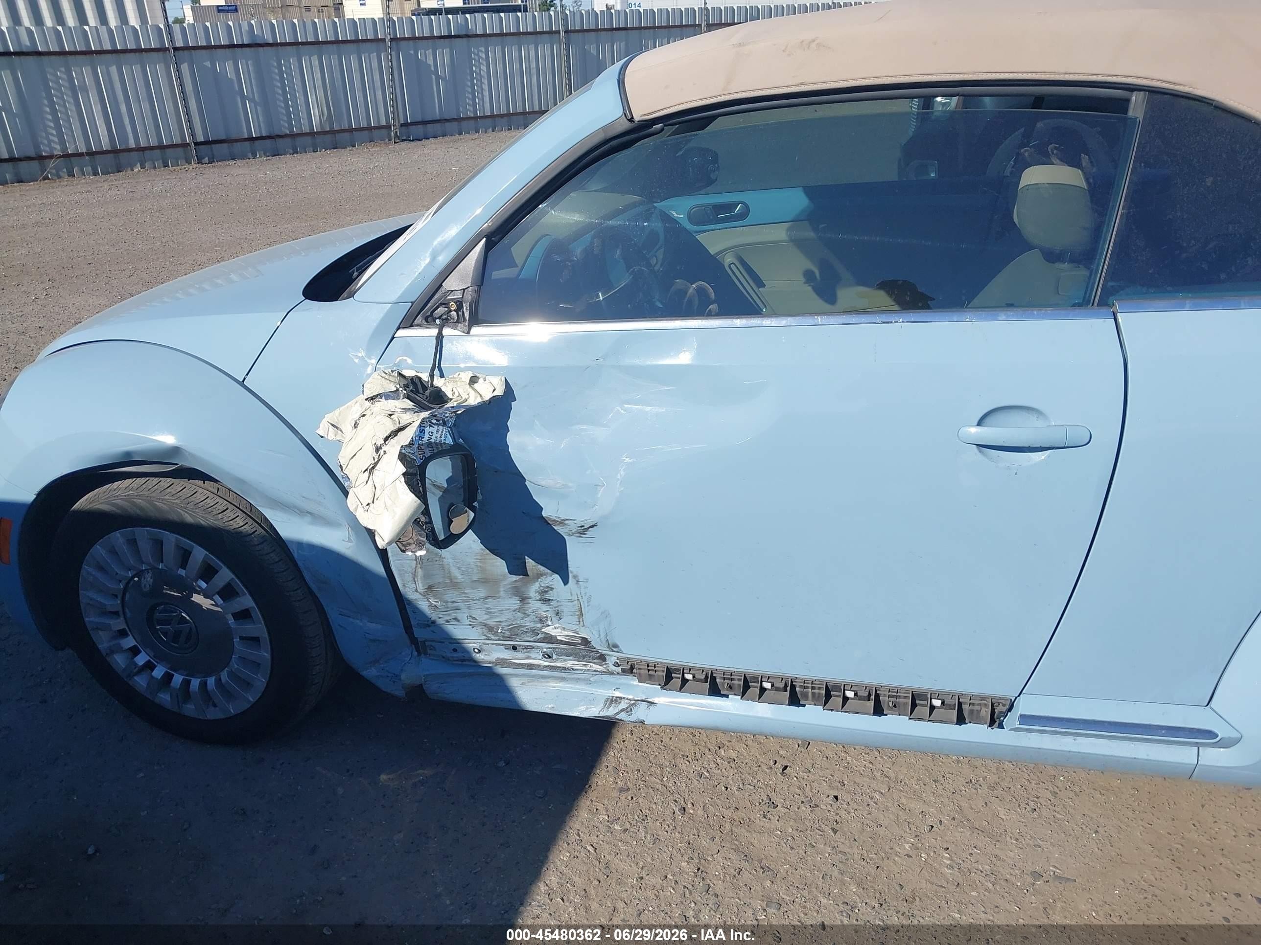 2013 Volkswagen Beetle 2.5l Light Blue vin: 3VW5P7AT2DM830465