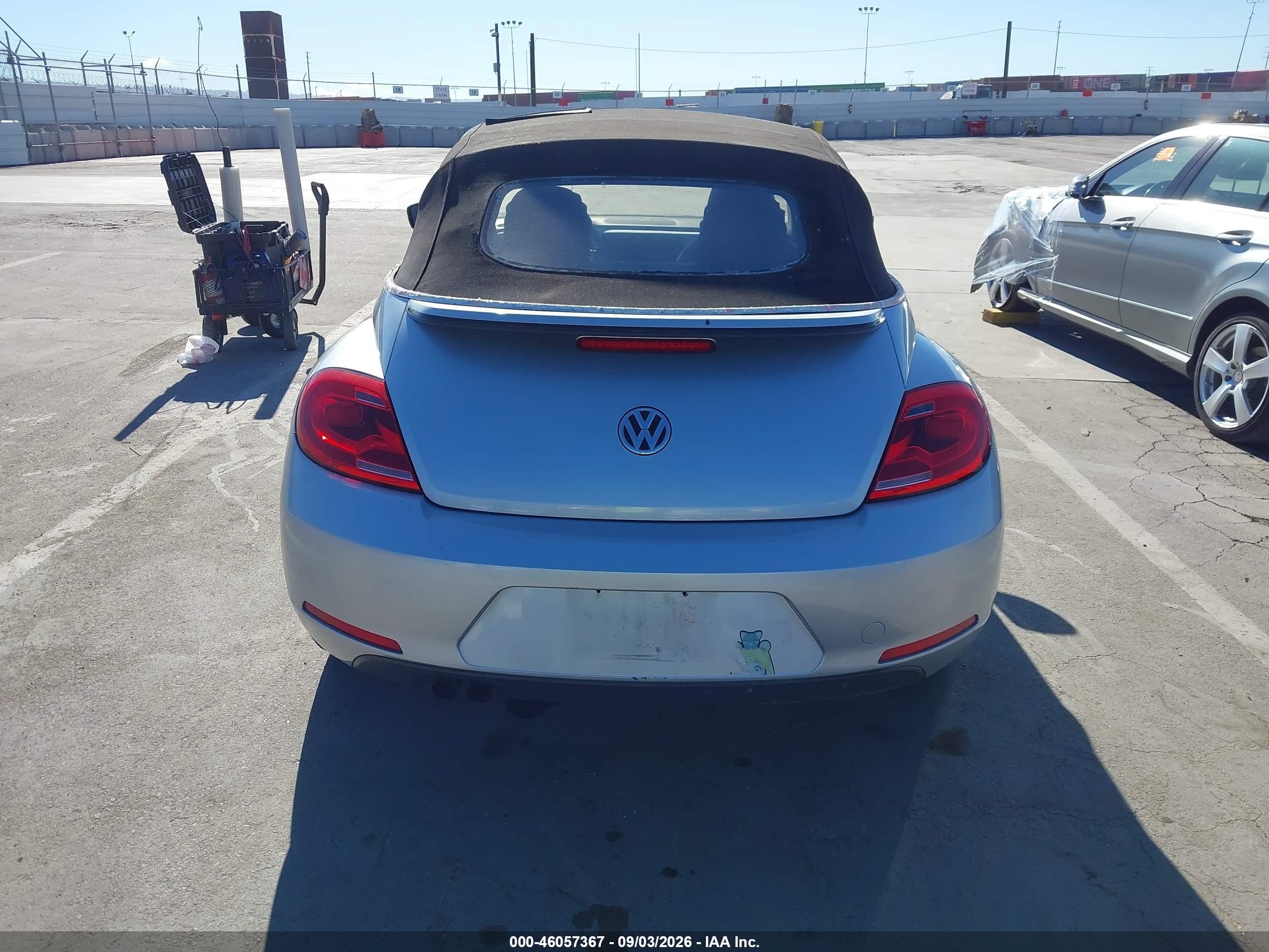 2013 Volkswagen Beetle 2.5l Silver vin: 3VW5P7AT2DM830868