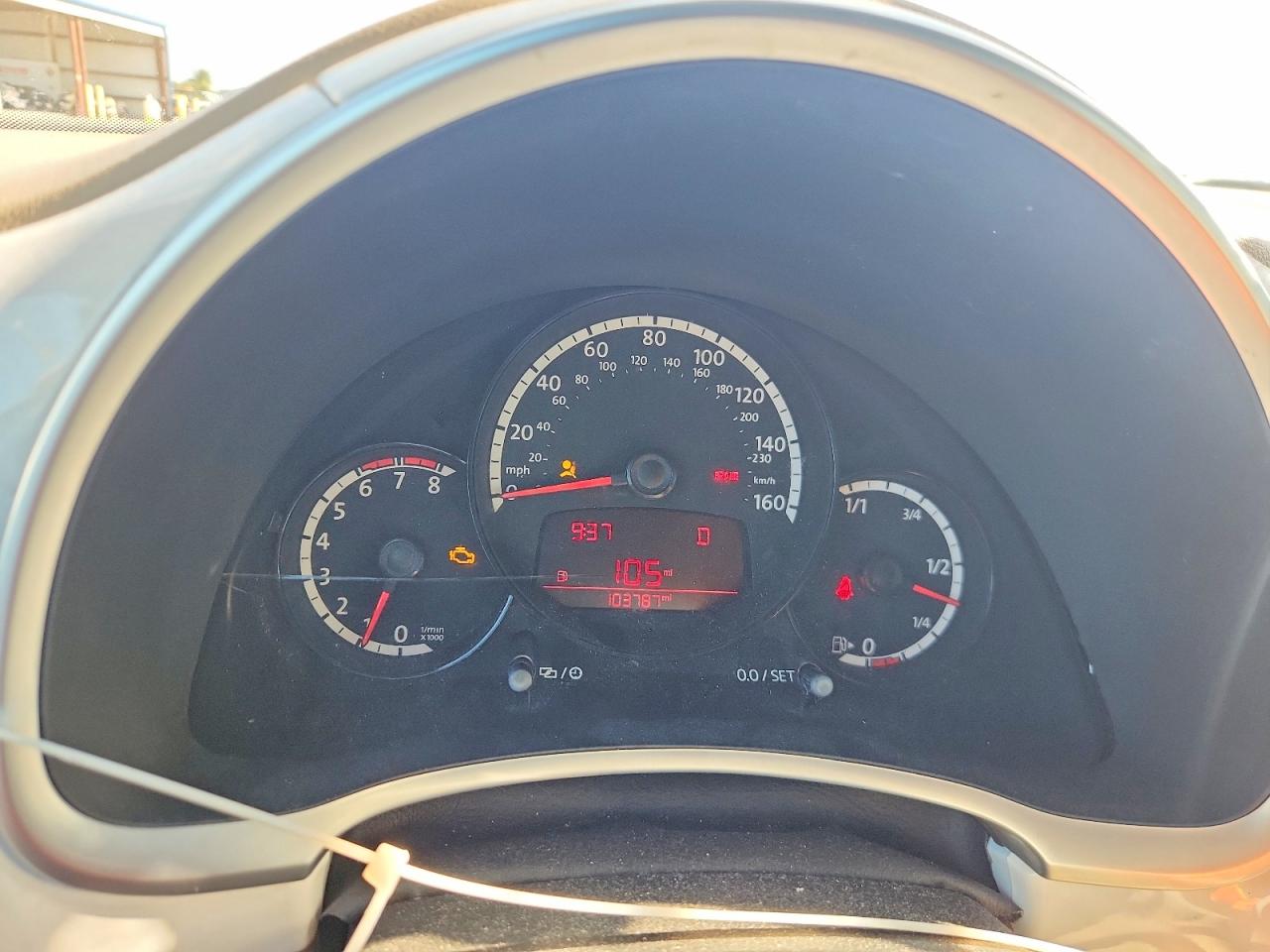 2013 Volkswagen Beetle White vin: 3VW5P7AT3DM811617
