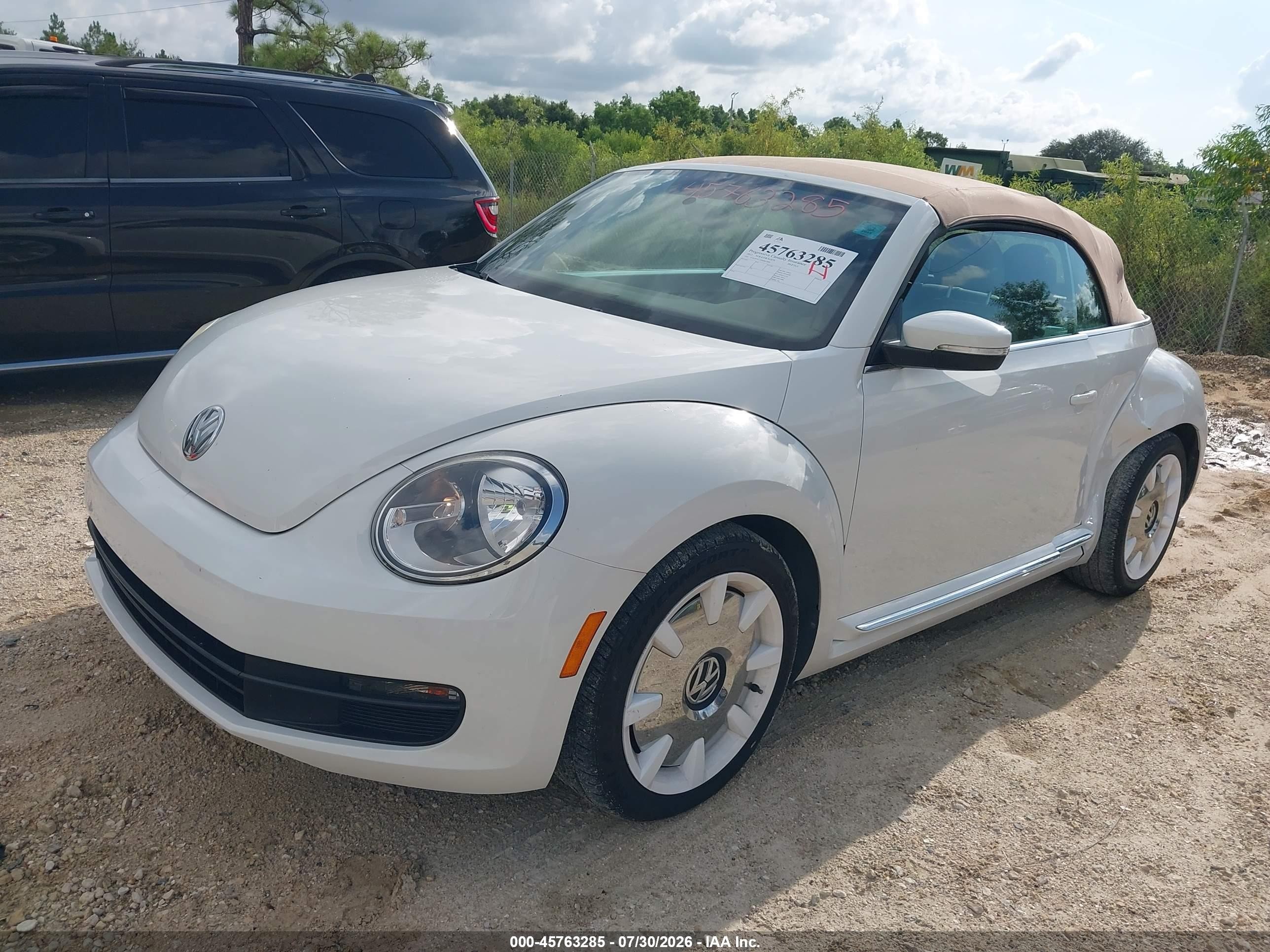 2013 Volkswagen Beetle 2.5l White vin: 3VW5P7AT3DM815800